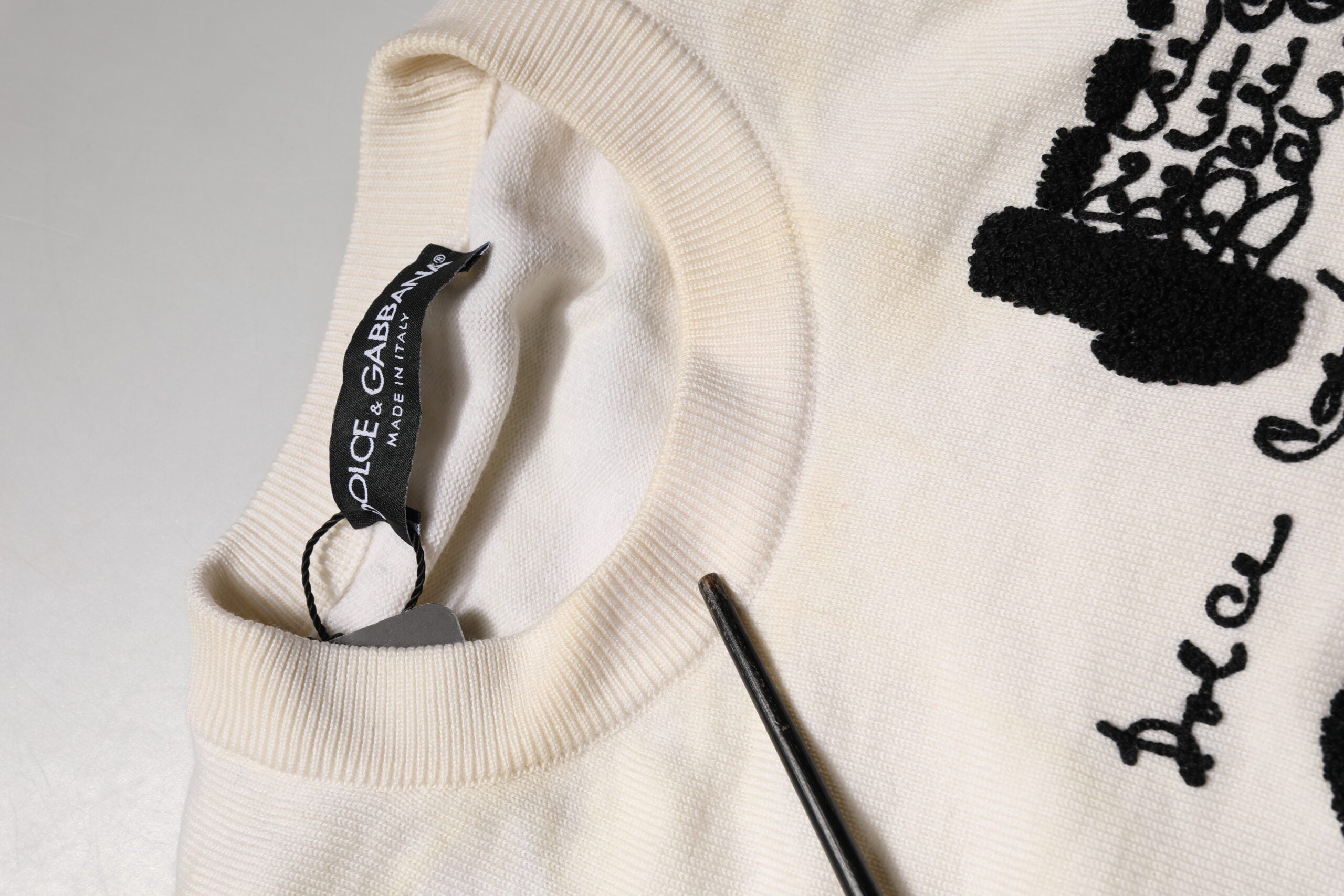 Dolce & Gabbana White Graphic Logo Crew Neck Sweater in Pure Virgin Wool-7