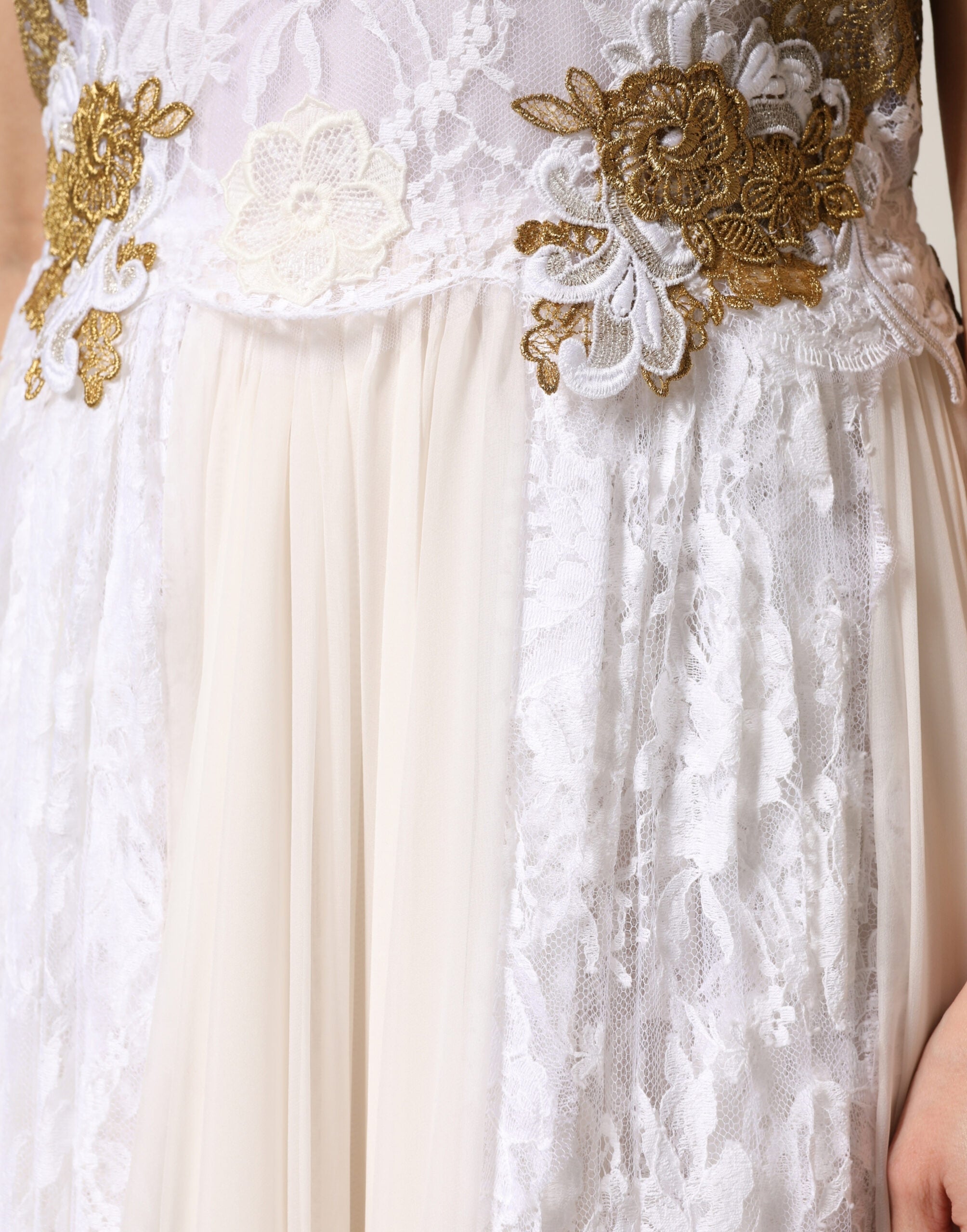 Dolce & Gabbana Ivory Silk Lace Embellished Sleeveless Dress-7