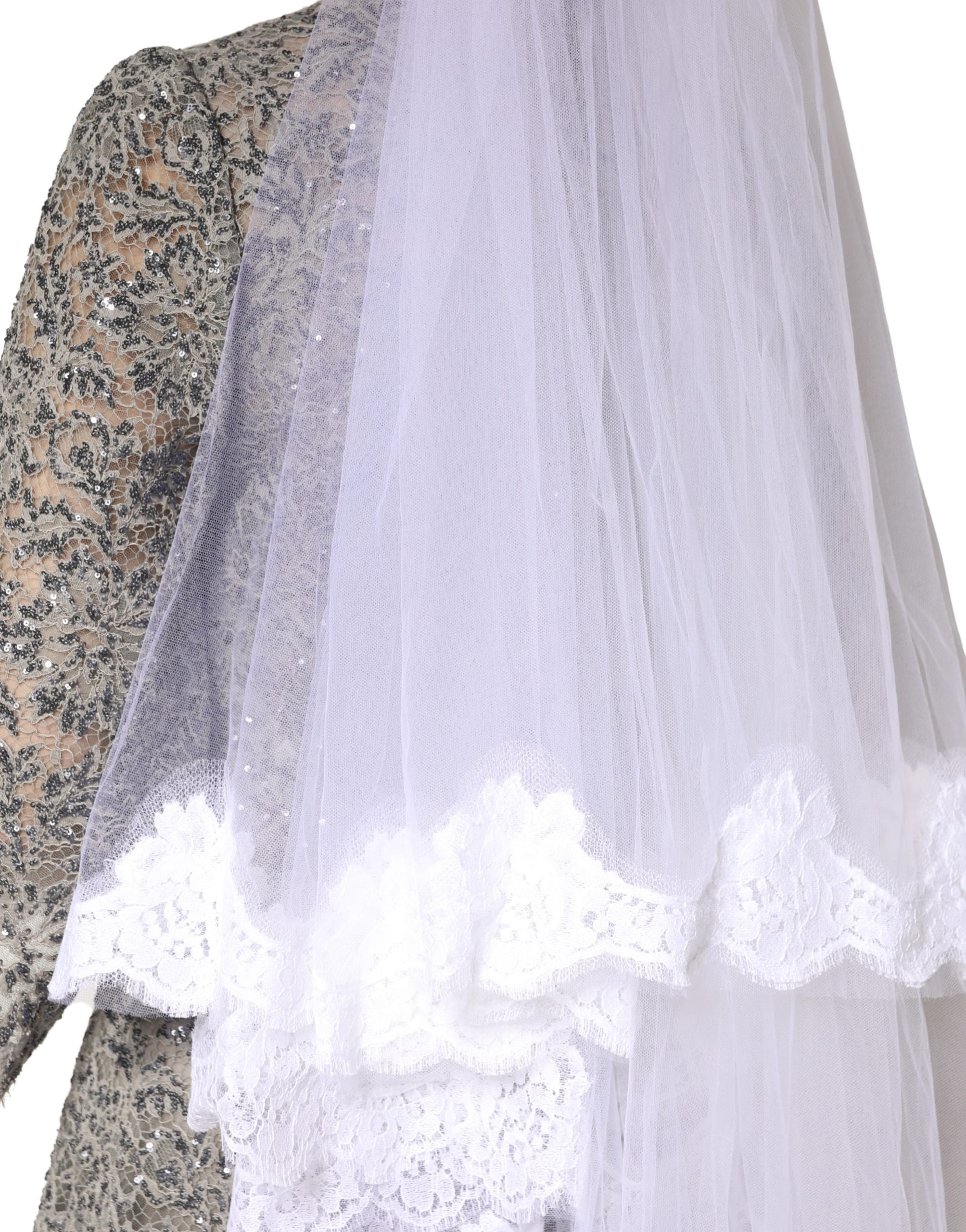 Dolce & Gabbana Schleier aus weißer floraler Spitze, Nylon, bodenlang, 3 m lang-4