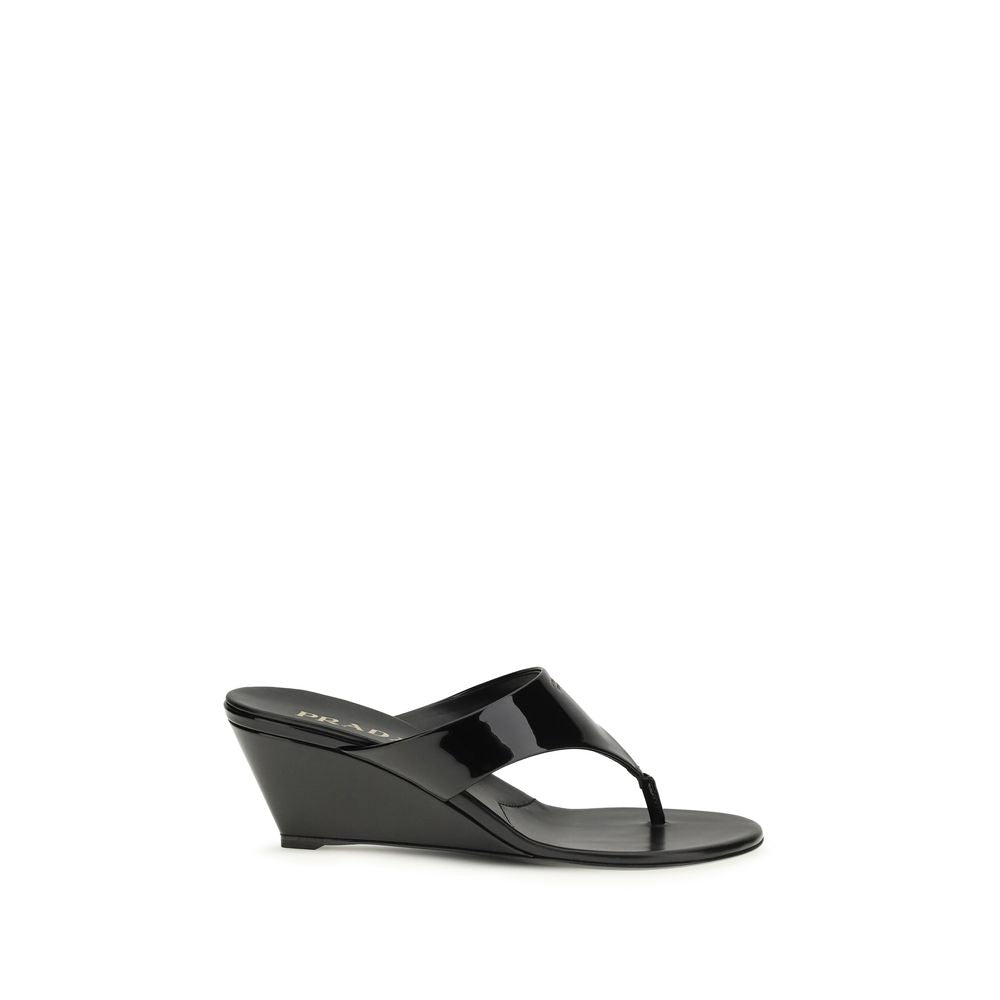 Prada Schwarze Keilabsatz-Sandalen aus Kalbsleder Bos Taurus-1