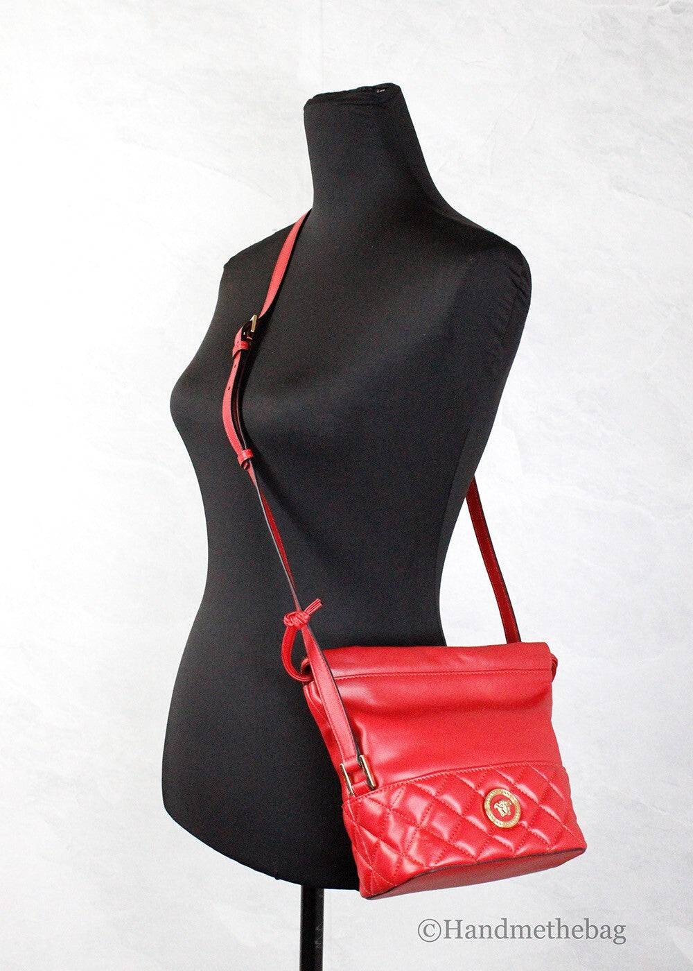 Versace Rote gesteppte Leder Beuteltasche mit Kordelzug Schultertasche Umhängetasche-2