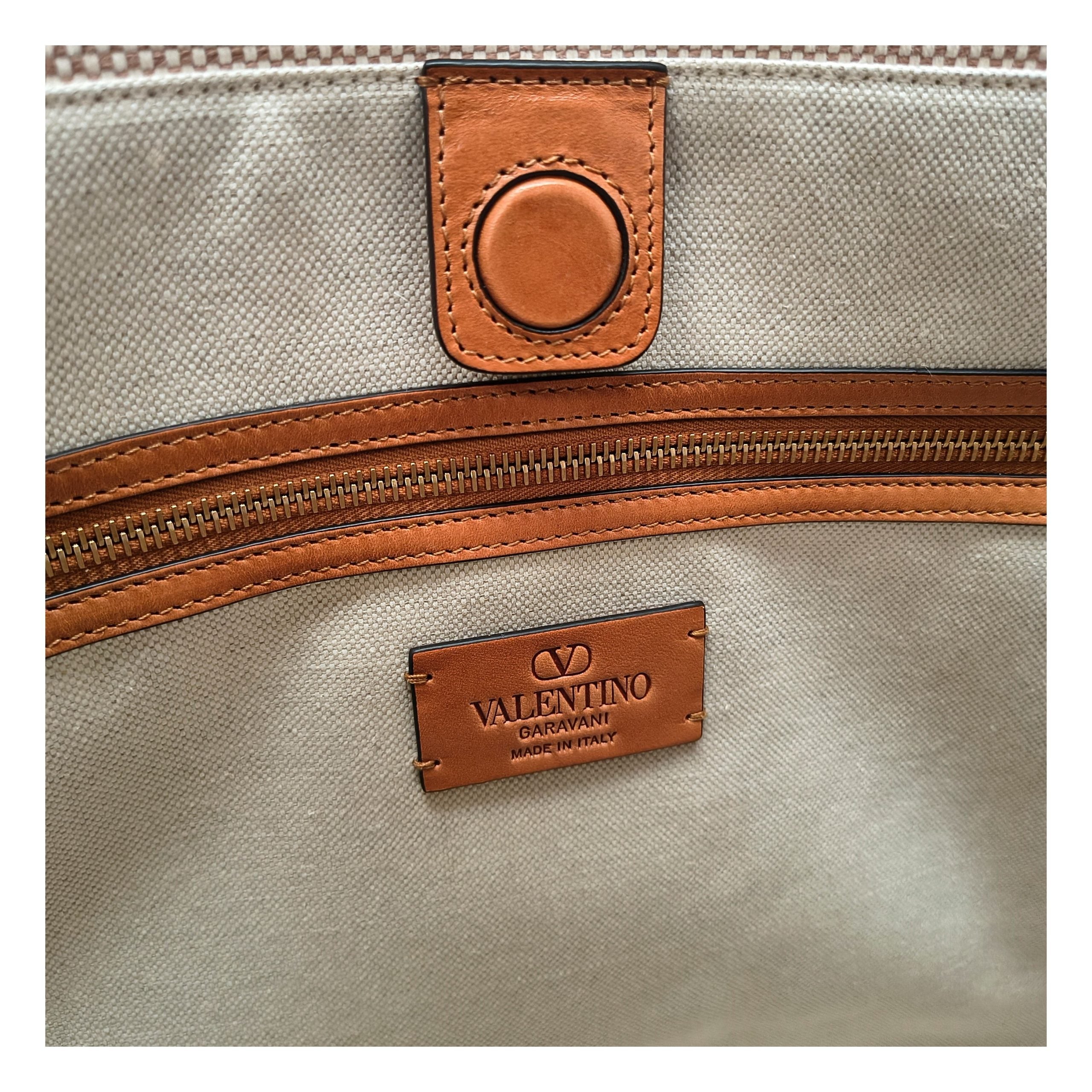 Valentino Garavani Beige Stoff-Handtasche-4