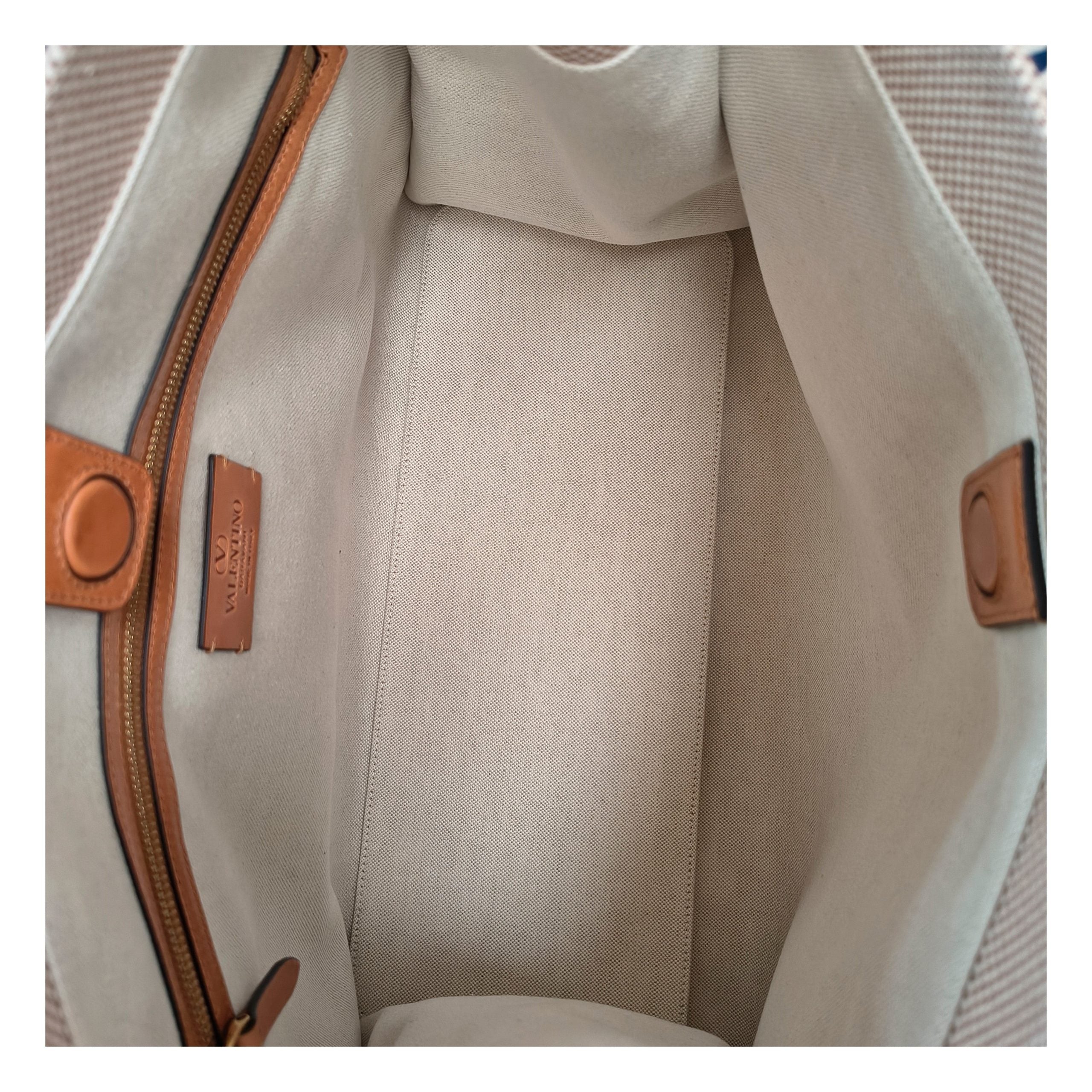 Valentino Garavani Beige Stoff-Handtasche-5