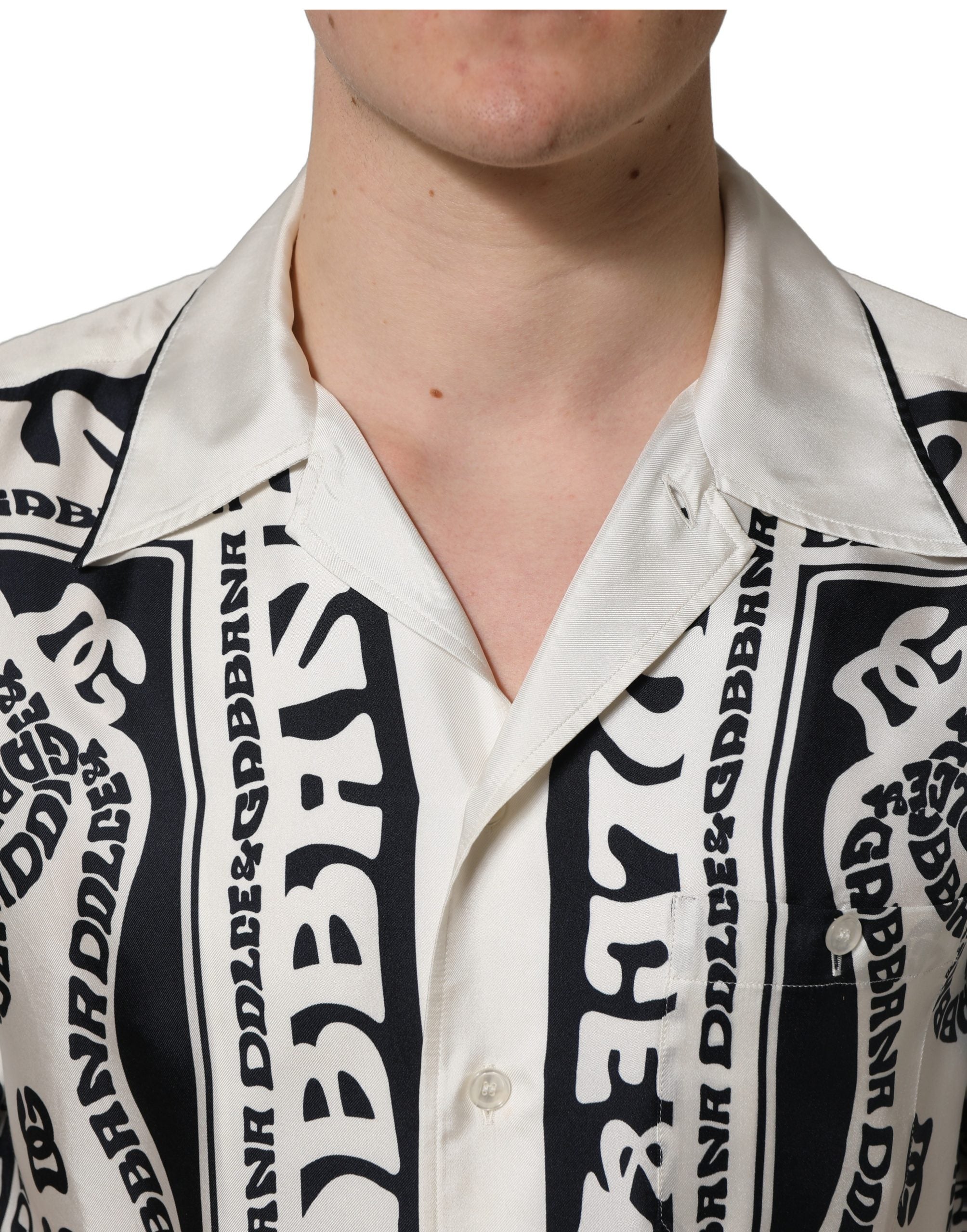 Dolce & Gabbana Kurzarmhemd mit schwarzem und weißem Logo-Bandana-Print-6