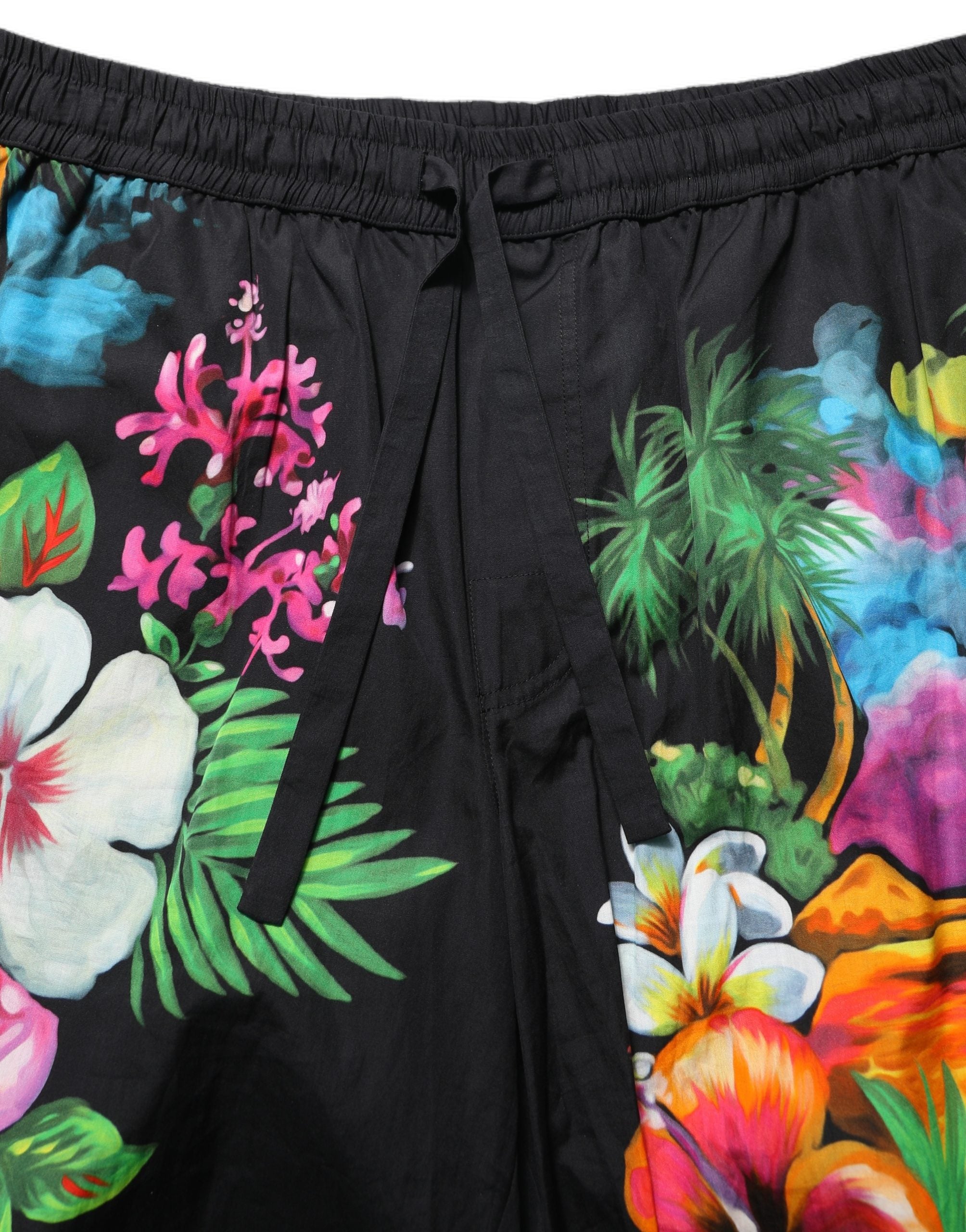 Dolce & Gabbana Schwarze Bermuda-Shorts aus Baumwolle mit tropischem Blumenmuster-3