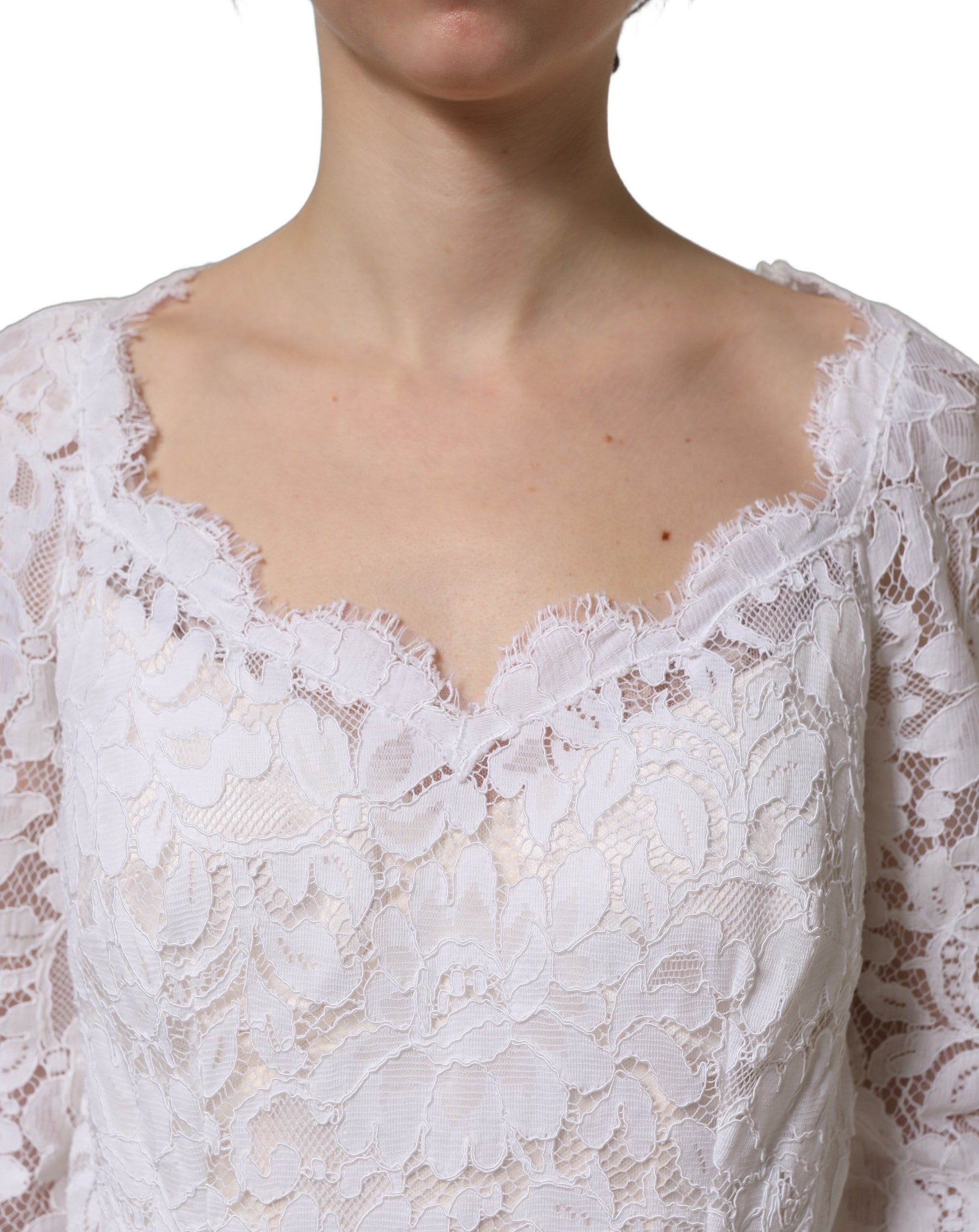 Dolce & Gabbana Langes Meerjungfrauen-Abendkleid aus weißer floraler Spitze-6