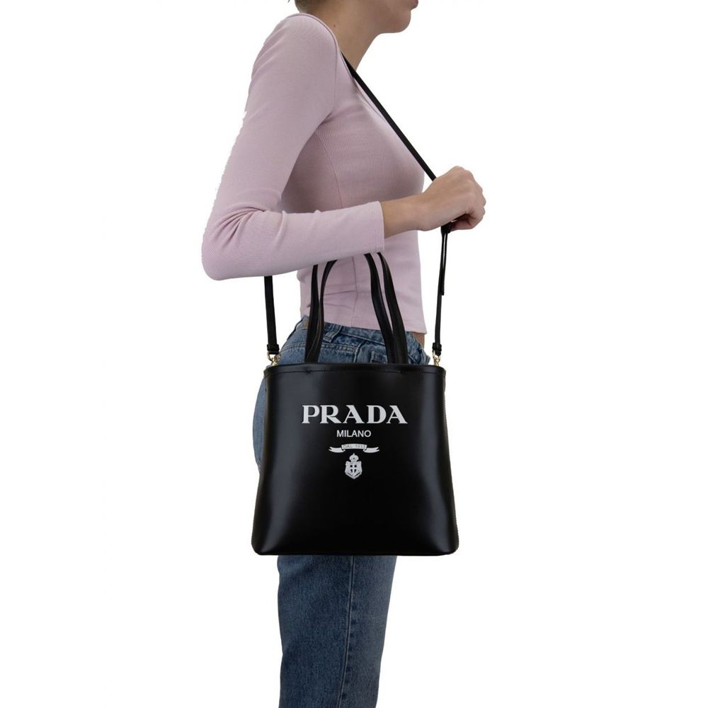 Prada Schwarze Kalbsleder-Tasche-4