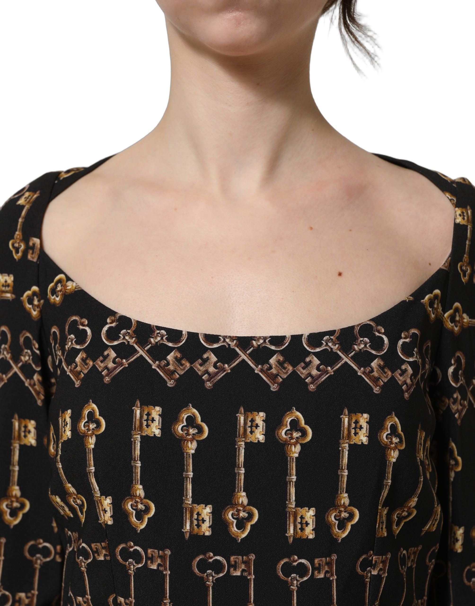 Dolce & Gabbana Schwarzes Etuikleid mit langem Arm und Schlüssel-Print-5