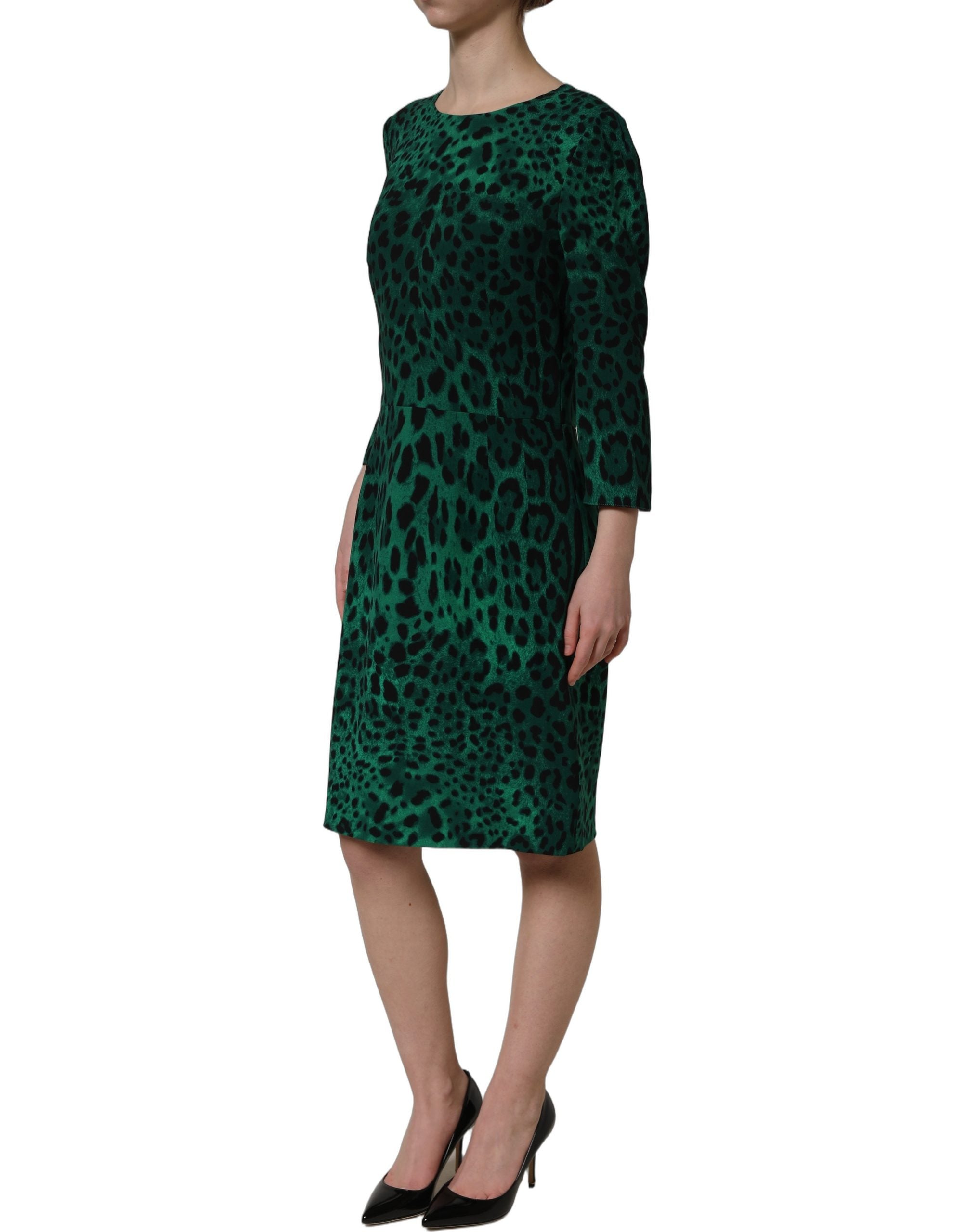 Dolce & Gabbana Knielanges Kleid mit grünem Leopardenmuster aus Seide-4