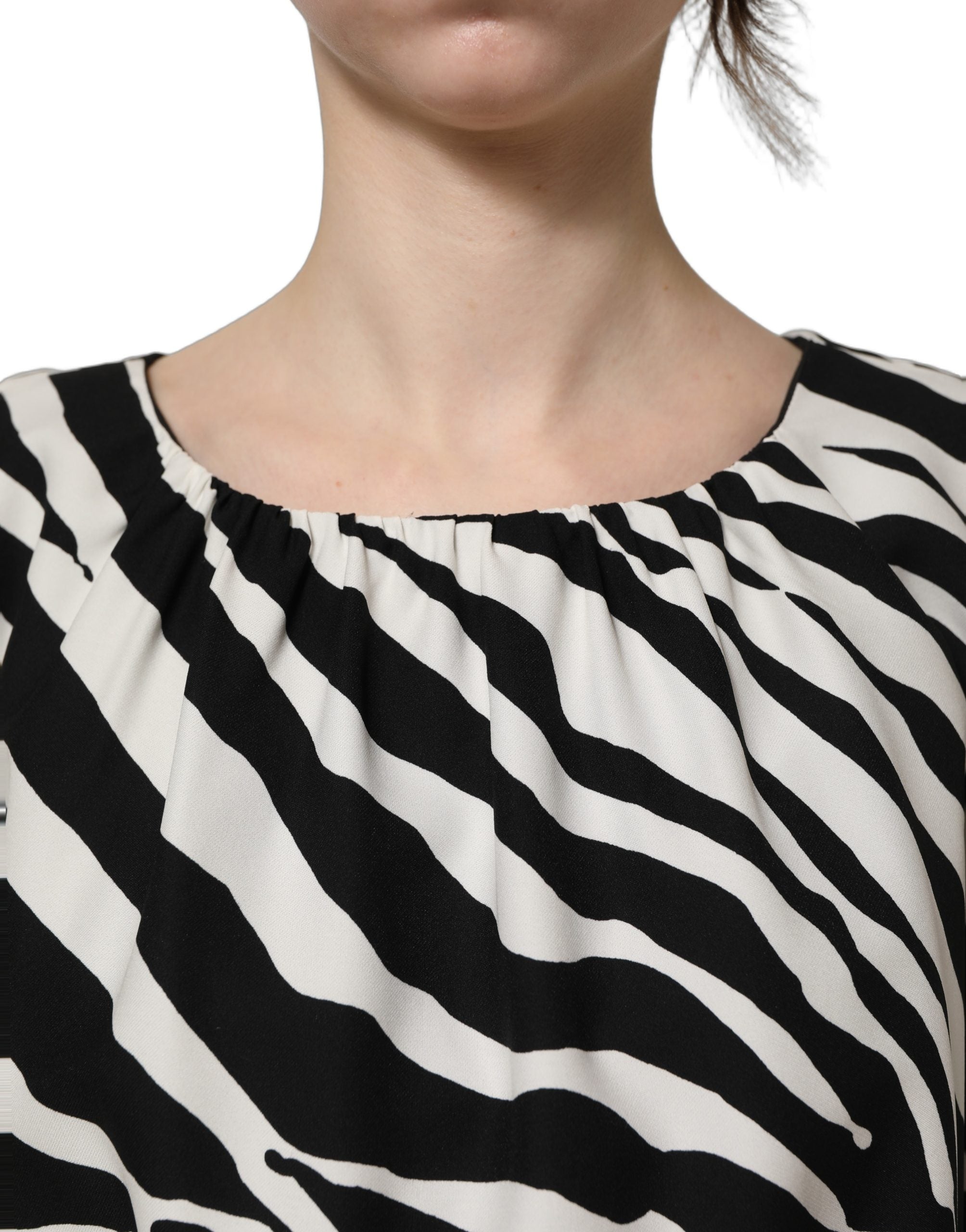 Dolce & Gabbana Mini-Kleid aus Seide mit Raffungen und Zebra-Print in Schwarz und Weiß-6
