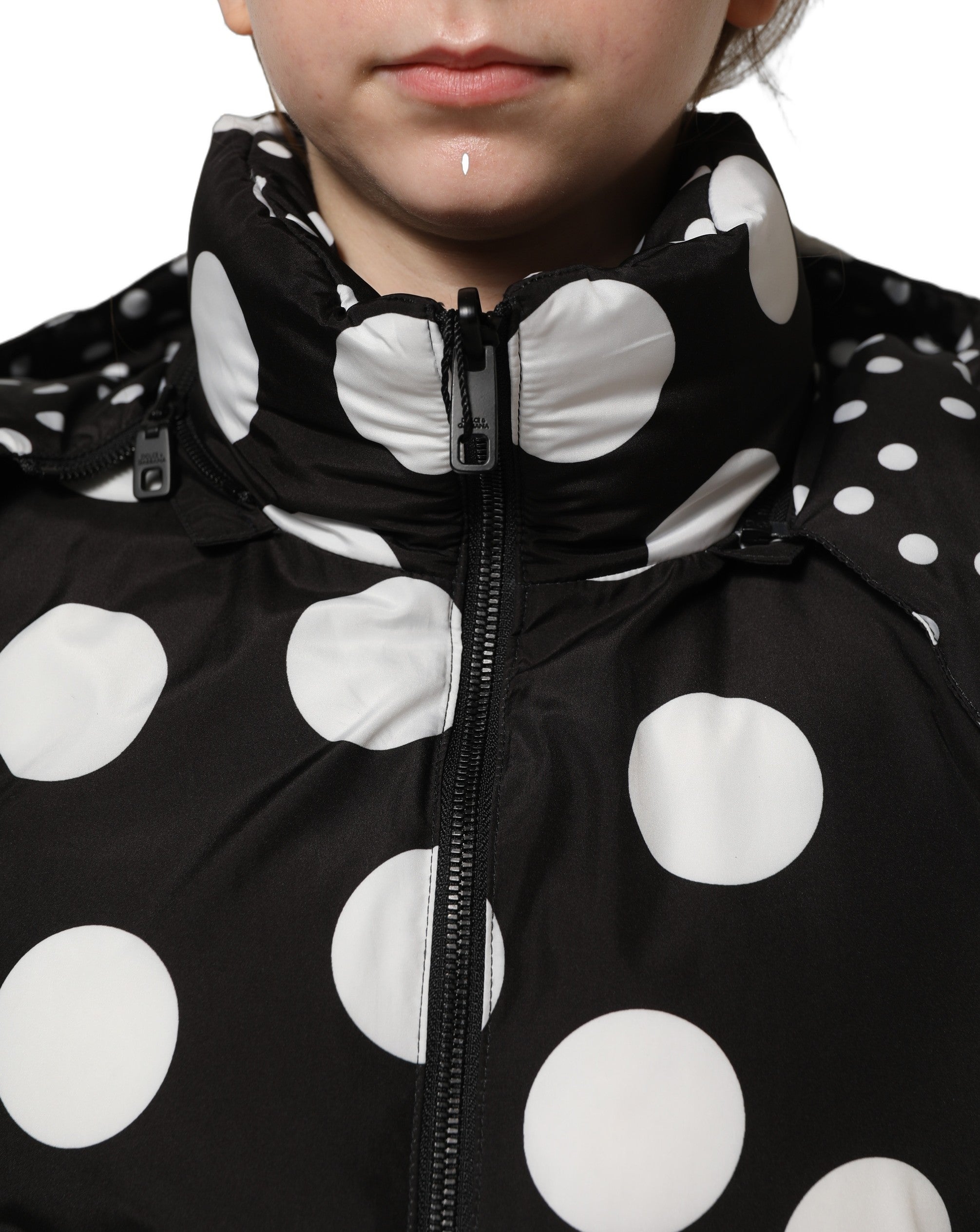 Dolce & Gabbana Kapuzenblousonjacke mit schwarz-weißen Polka Dots-6
