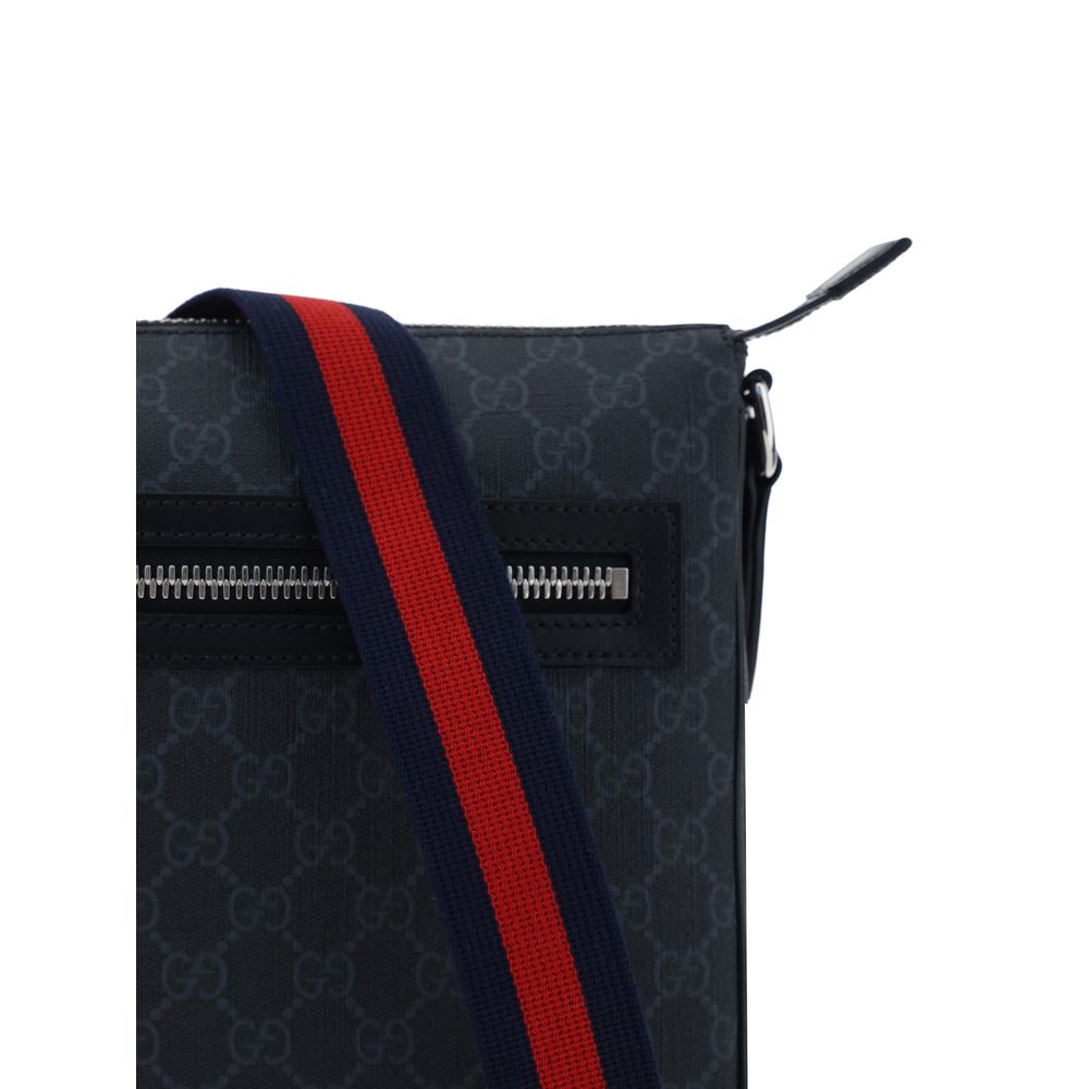 Gucci Schwarze Schultertasche aus Polyethylen-4