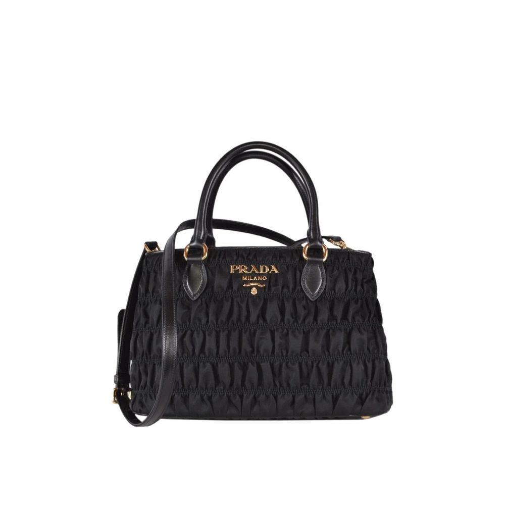 Prada Schwarze Nylon-Handtasche-1