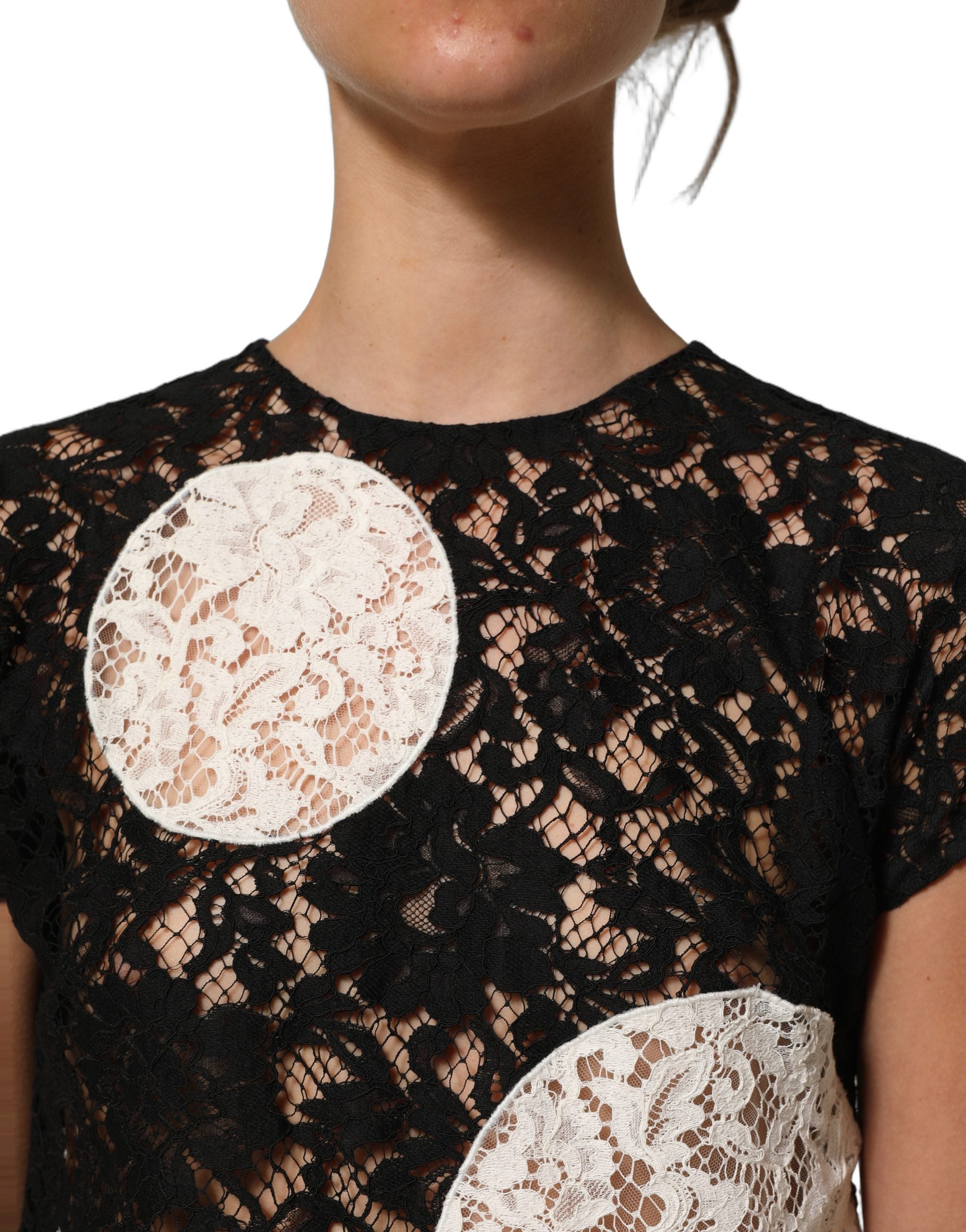 Dolce & Gabbana Kurzarmbluse mit schwarzer und weißer Blumen-Spitze-4