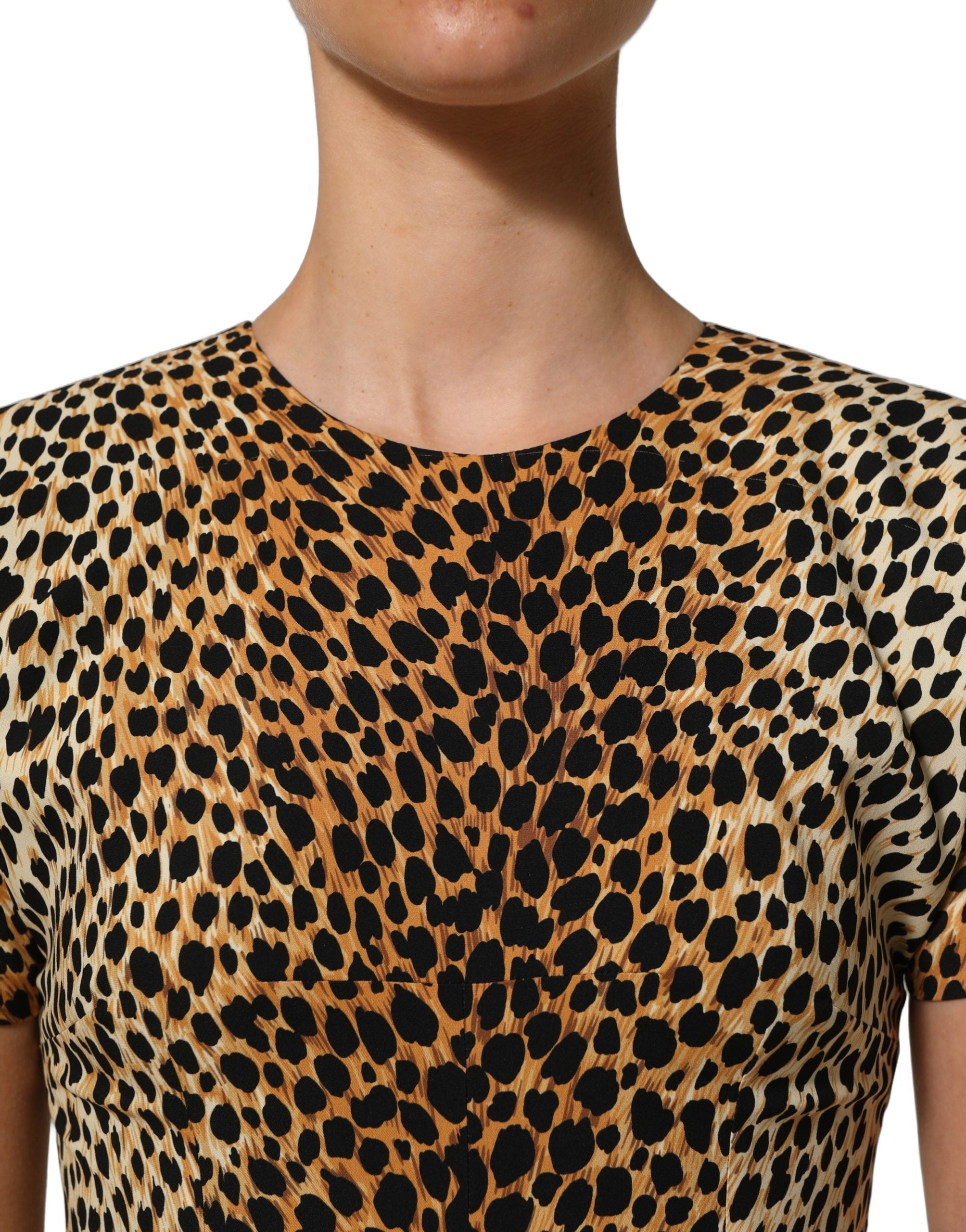 Dolce & Gabbana Braunes Etuikleid aus Seide mit Leopardenmuster, Midi-Länge-8