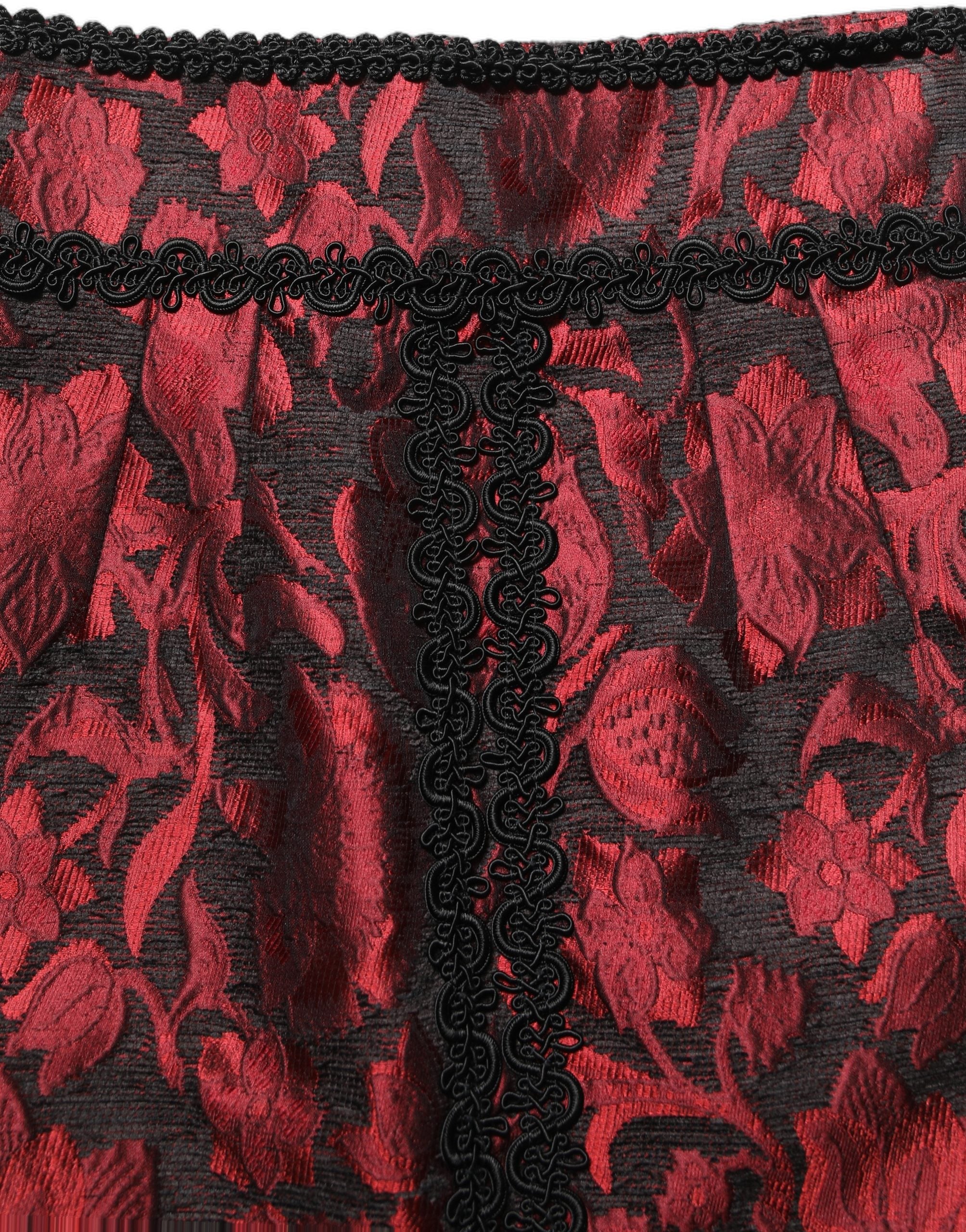 Dolce & Gabbana Minirock aus rotem und schwarzem Blumen-Jacquard mit Spitze-1