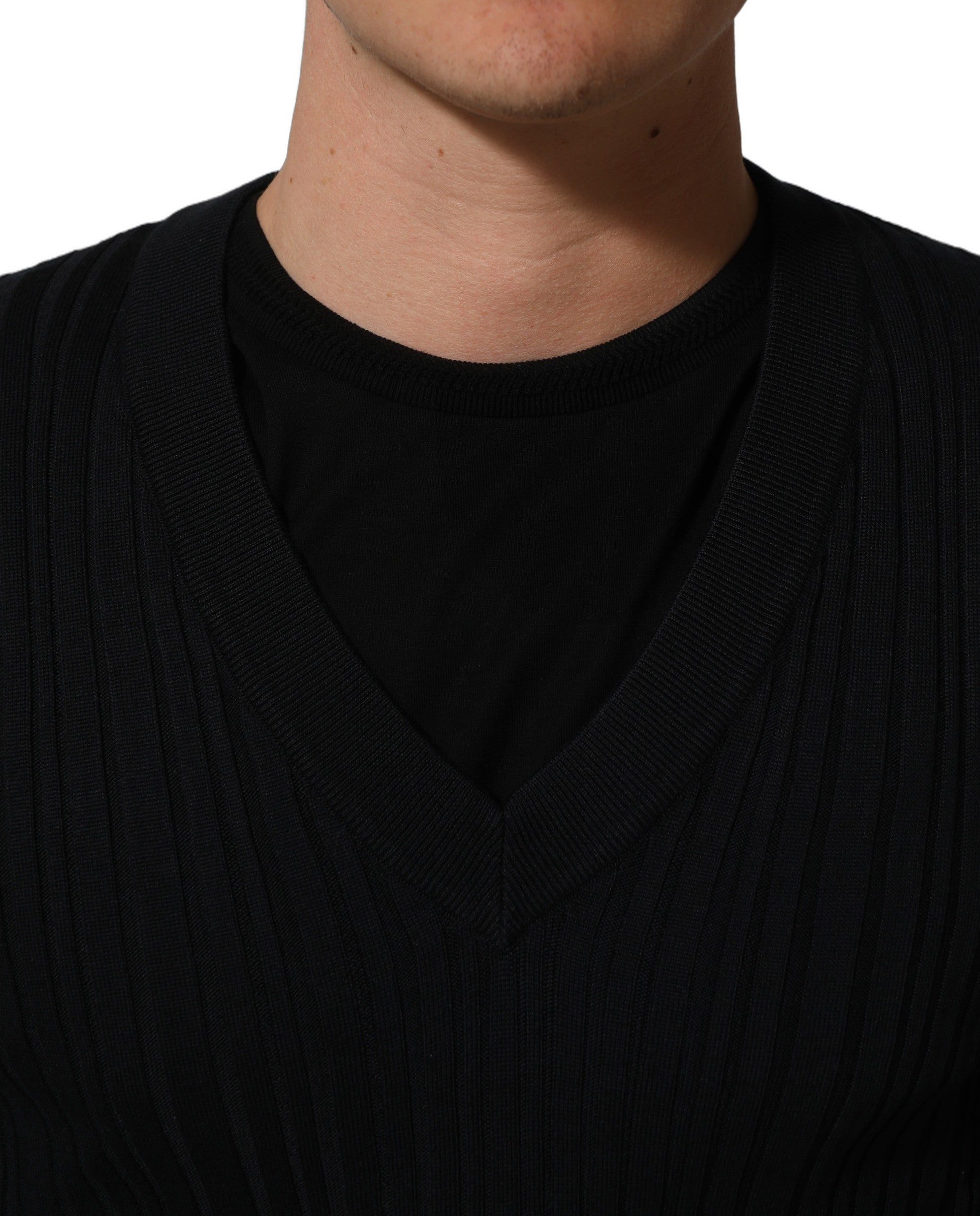Dolce & Gabbana Schwarzer V-Ausschnitt Pullover aus Seidenmischung für Herren-2