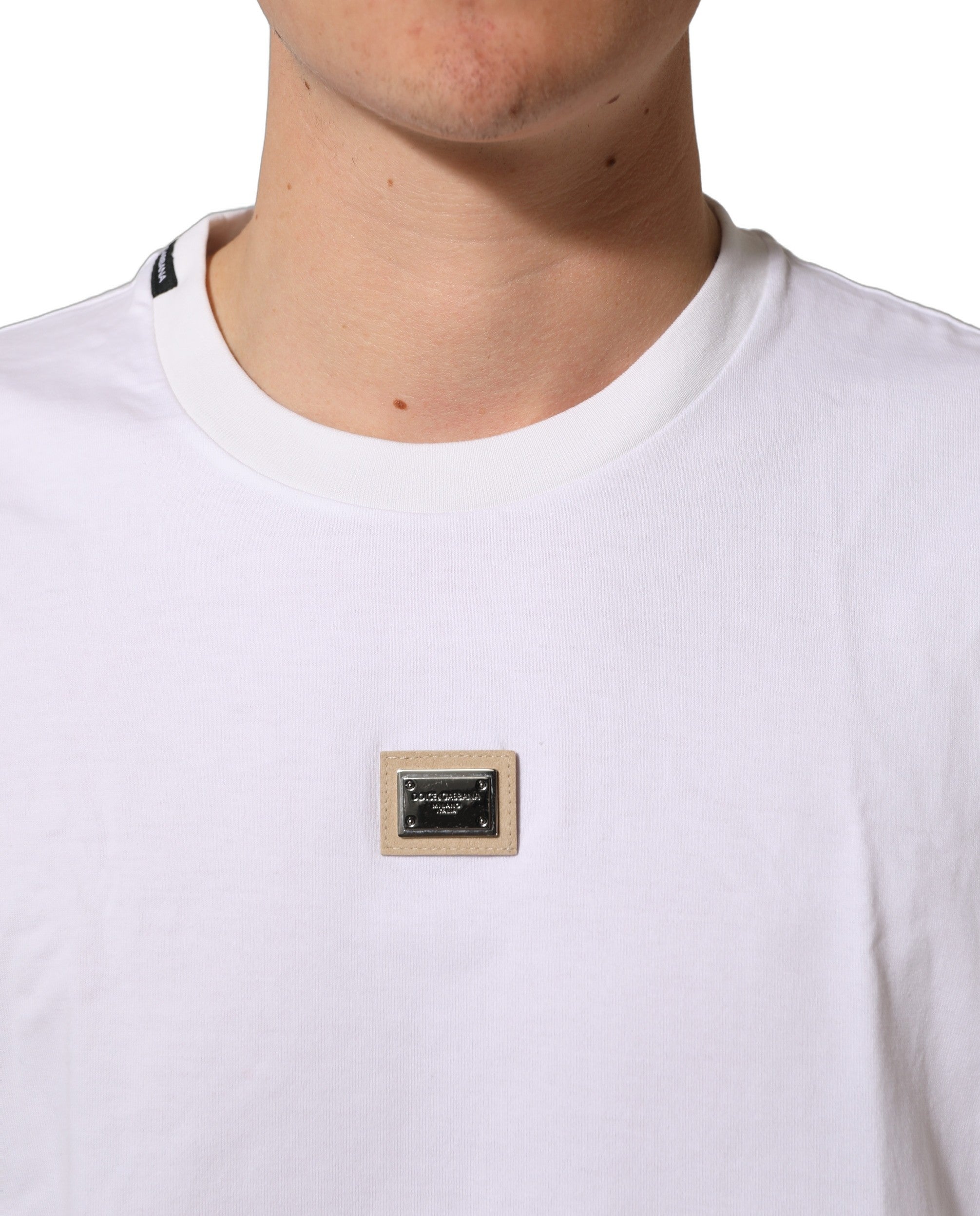 Dolce & Gabbana Weißes Baumwoll-T-Shirt mit Rundhalsausschnitt und Logo-Plakette-2