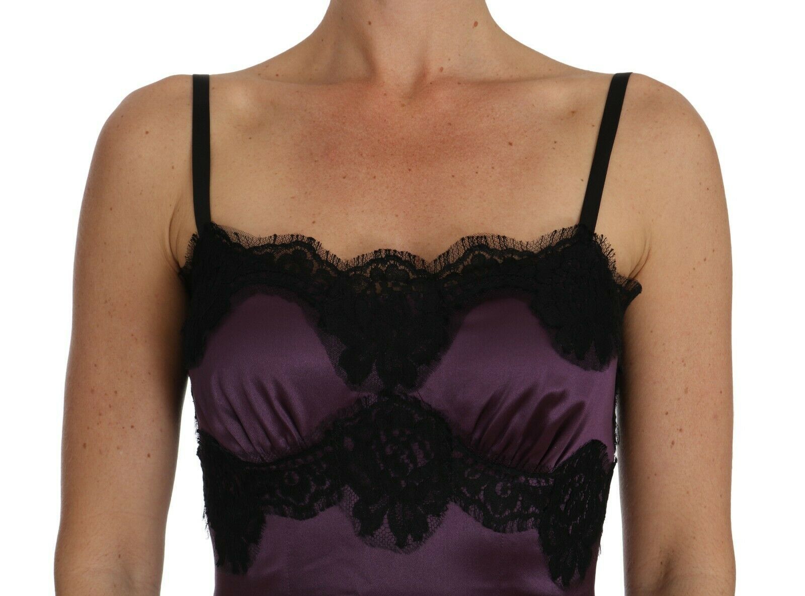 Vestido Dolce & Gabbana de seda elástica lila con encaje negro en corte A-4