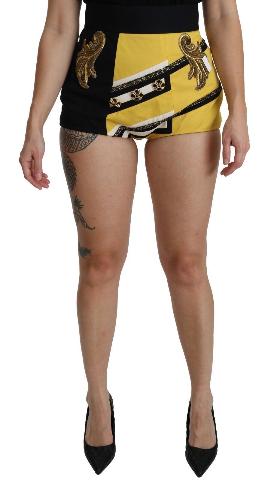 Pantalones cortos Dolce & Gabbana de algodón amarillo y negro con joyas-1