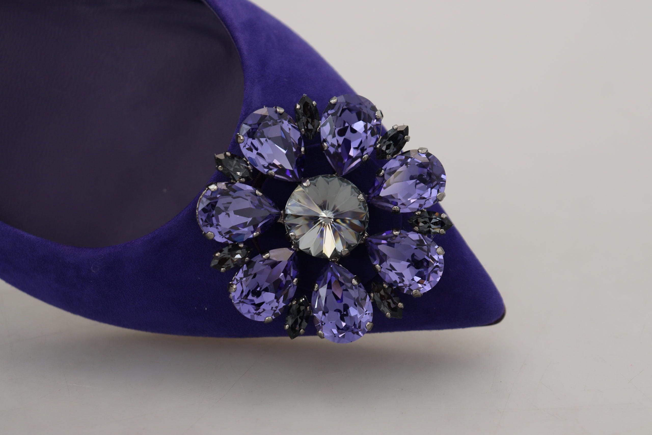 Mocasines planos de ante morado con cristales de Dolce & Gabbana-8