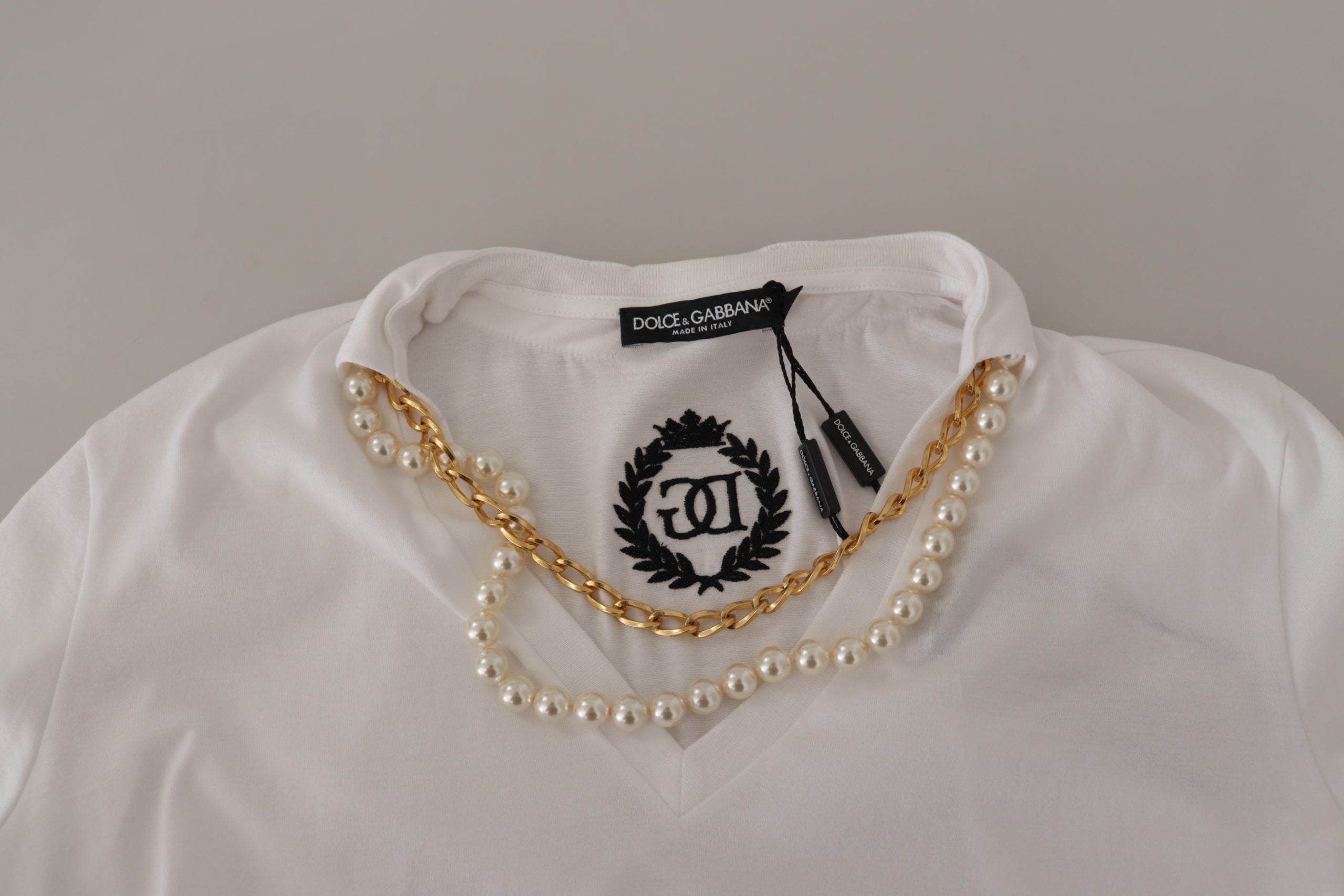 Top camiseta blanca con escote adornado de Dolce & Gabbana-5