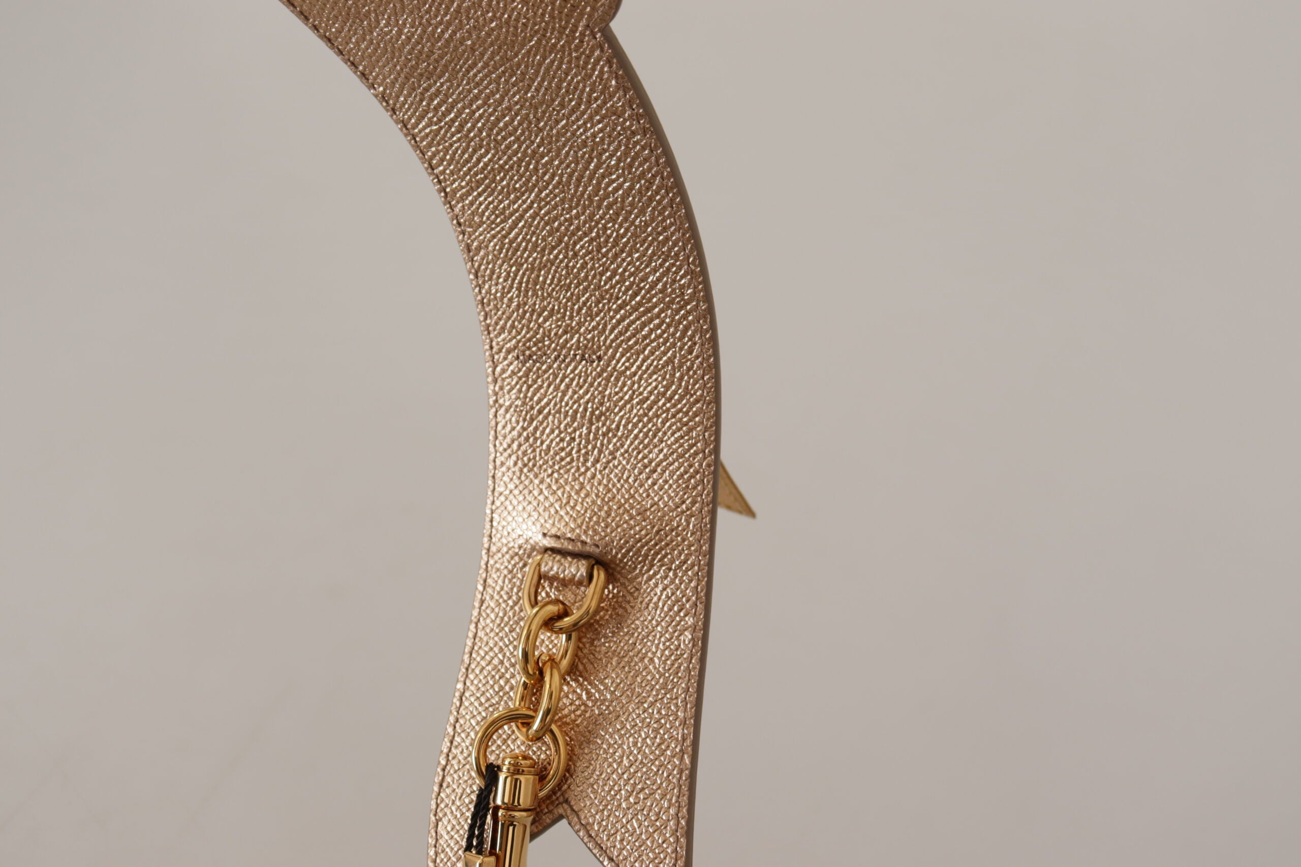 Dolce & Gabbana Gold Leder LOVE Patch Tasche Schulterriemen-4
