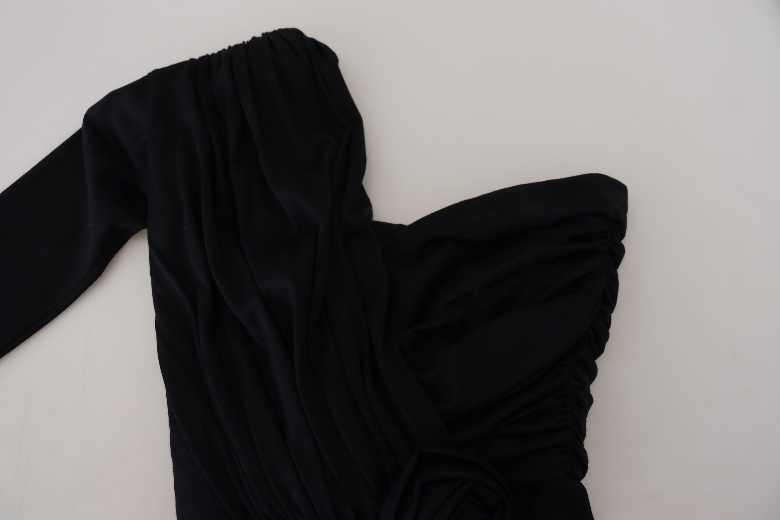 Vestido cruzado de lana con un solo hombro en negro de Dolce & Gabbana-5