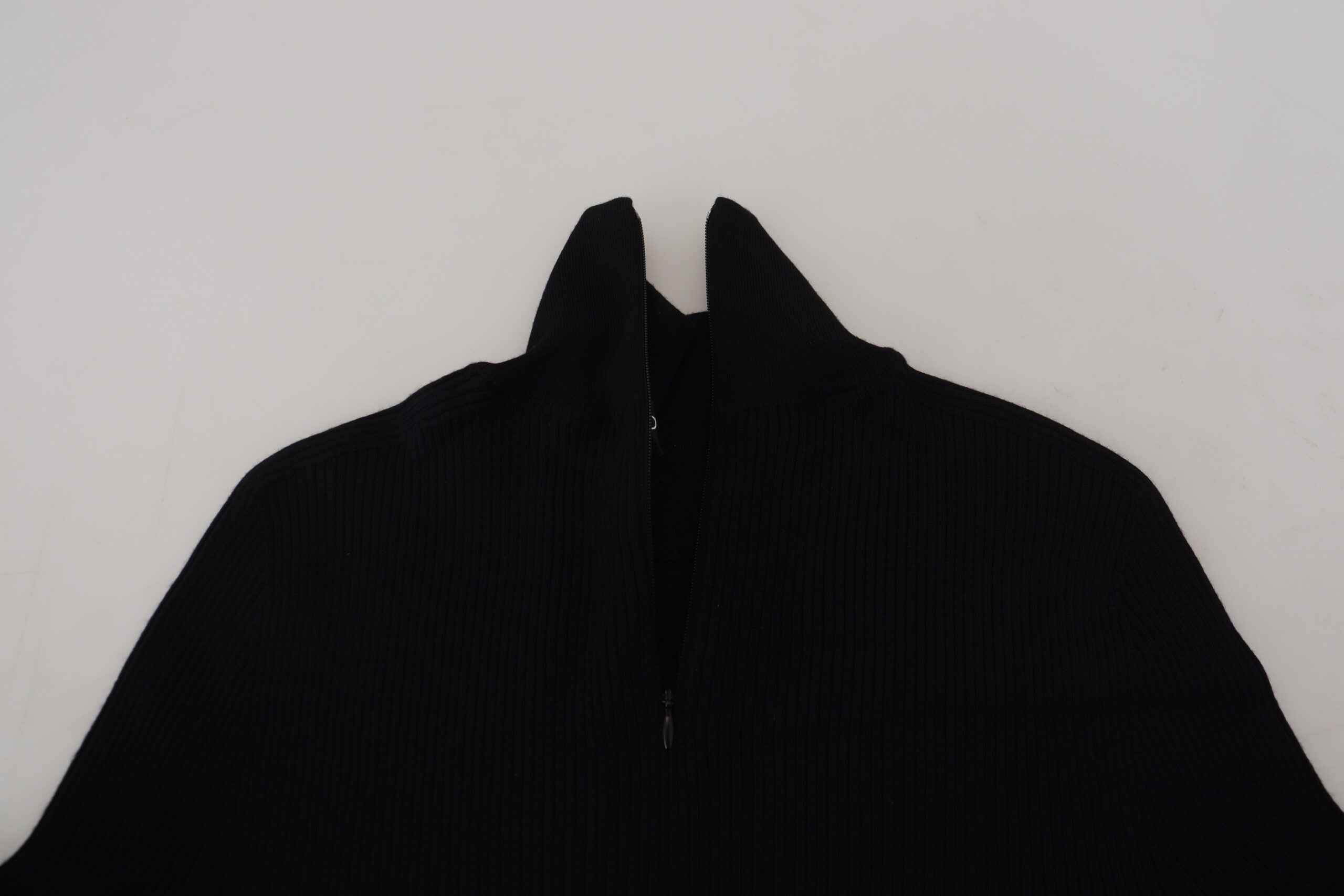 Suéter negro de cuello alto con media cremallera de Dolce & Gabbana-6