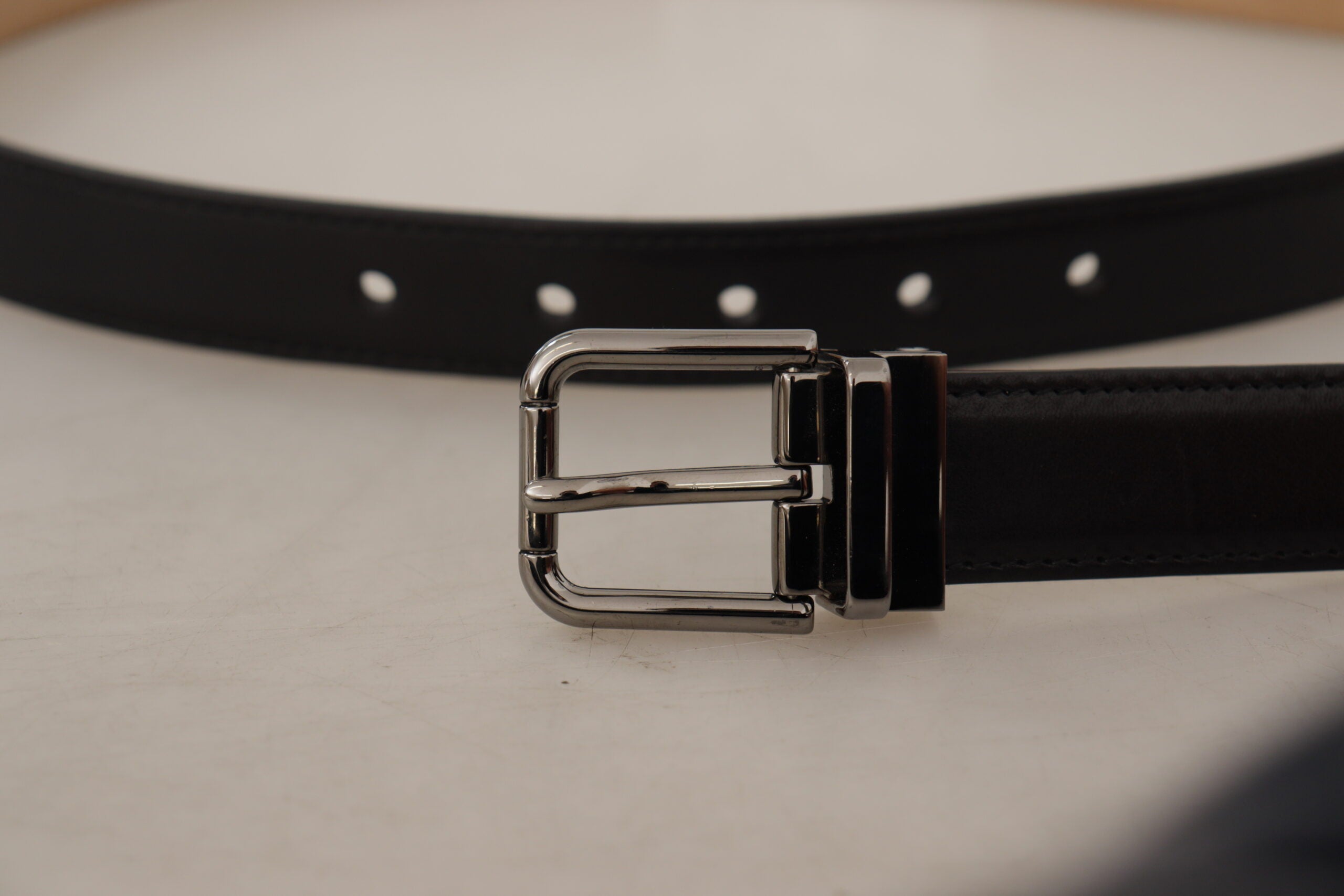 Dolce & Gabbana black calfskin leather belt with engraved logo and metal buckle-2