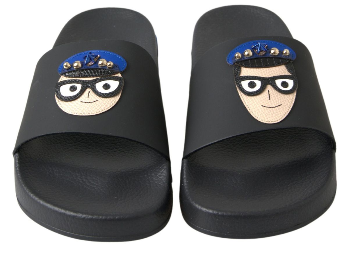 Sandalias negras tipo chancla Dolce & Gabbana para la playa en Saint Barth-4