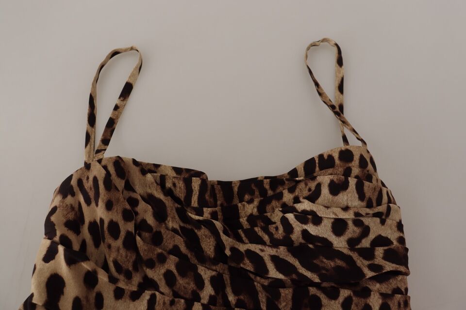 Vestido midi marrón con estampado de leopardo y volantes de Dolce & Gabbana-7