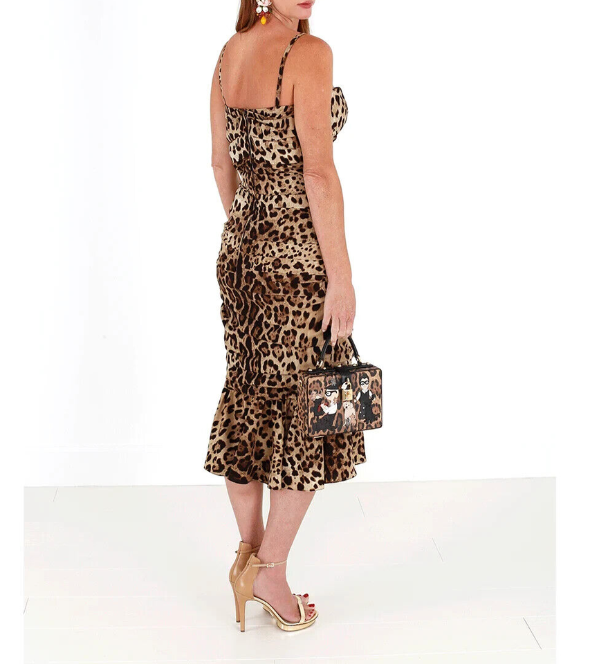 Vestido midi marrón con estampado de leopardo y volantes de Dolce & Gabbana-3
