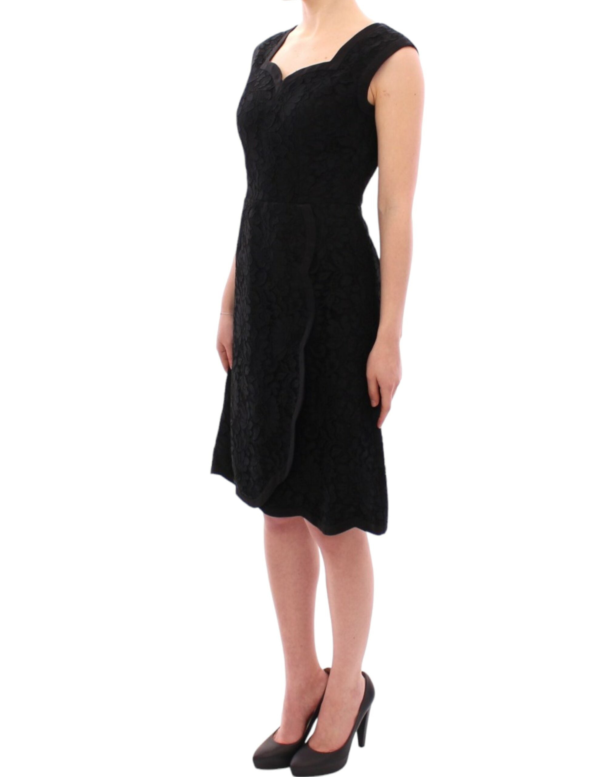 Vestido de pasarela de encaje floral negro de Dolce & Gabbana por Sicily-2