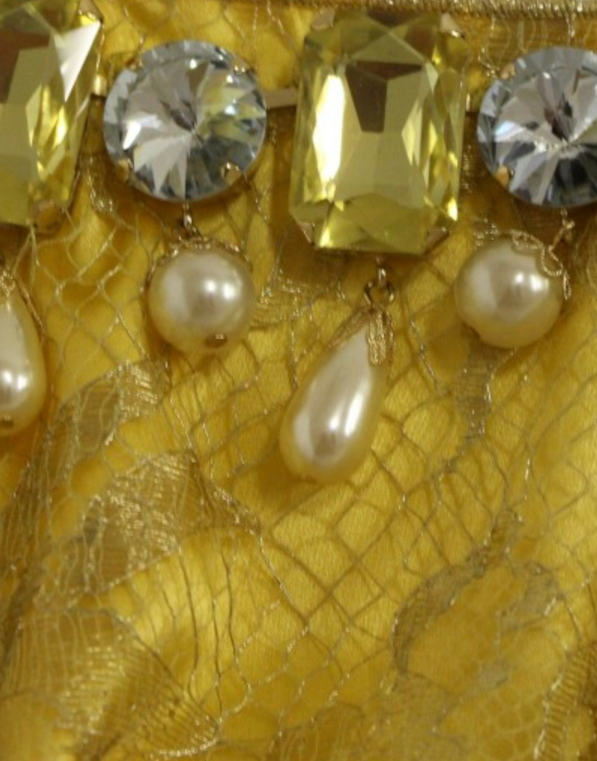 Minivestido de encaje amarillo con cristales de Dolce & Gabbana-6