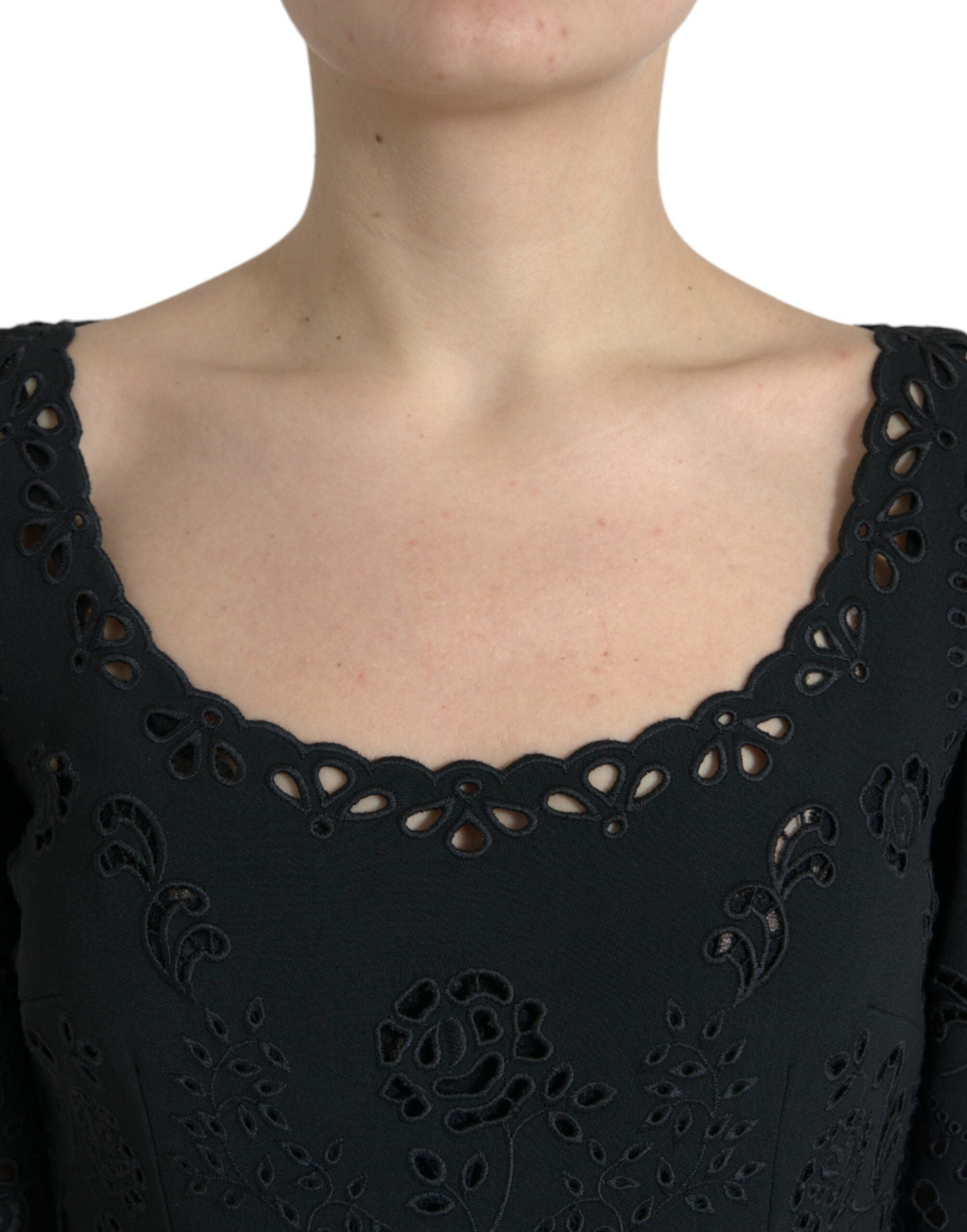 Dolce & Gabbana Black viscose bodycon dress with floral lace-4
