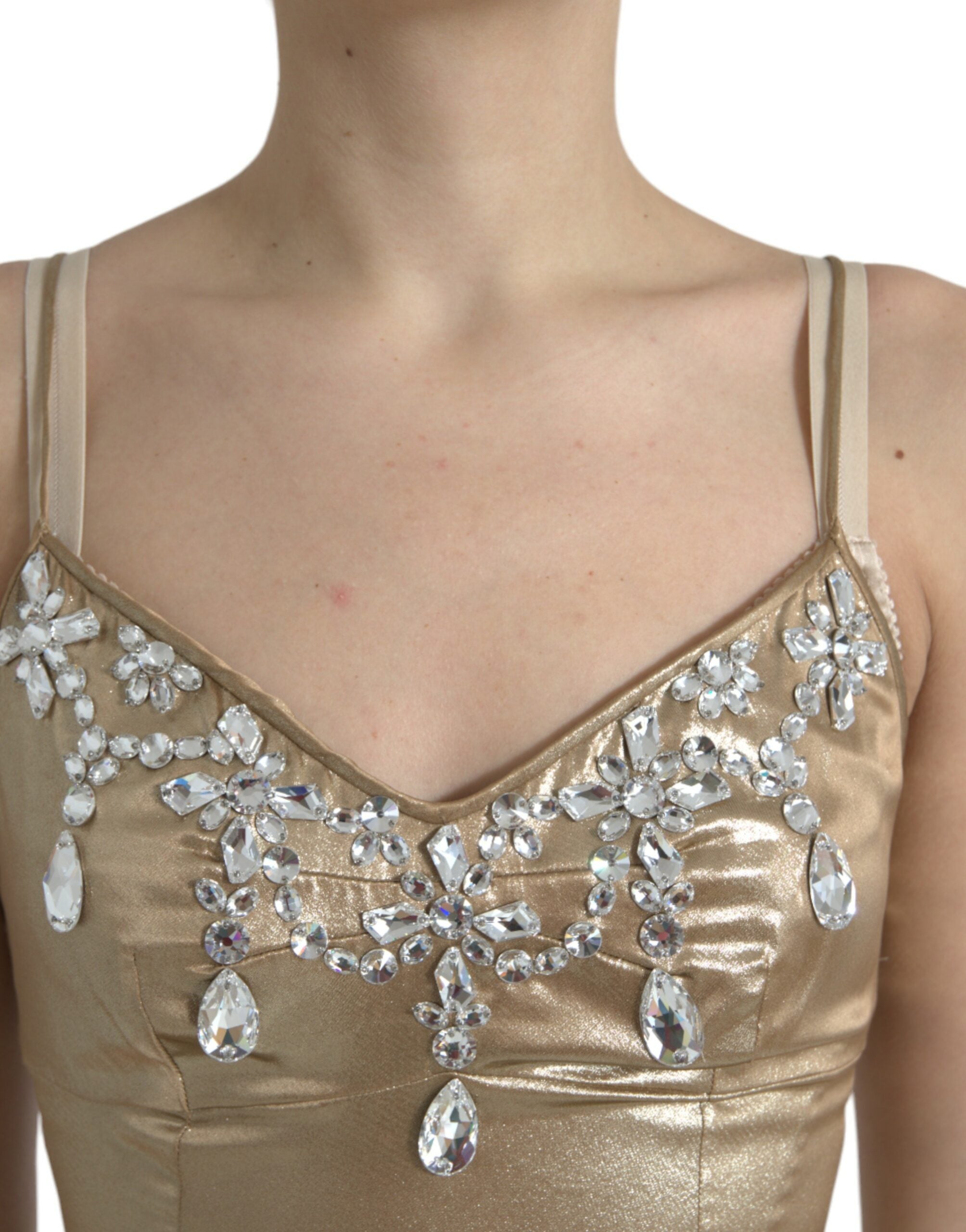 Vestido metalizado de Dolce & Gabbana con adornos de cristales dorados-4