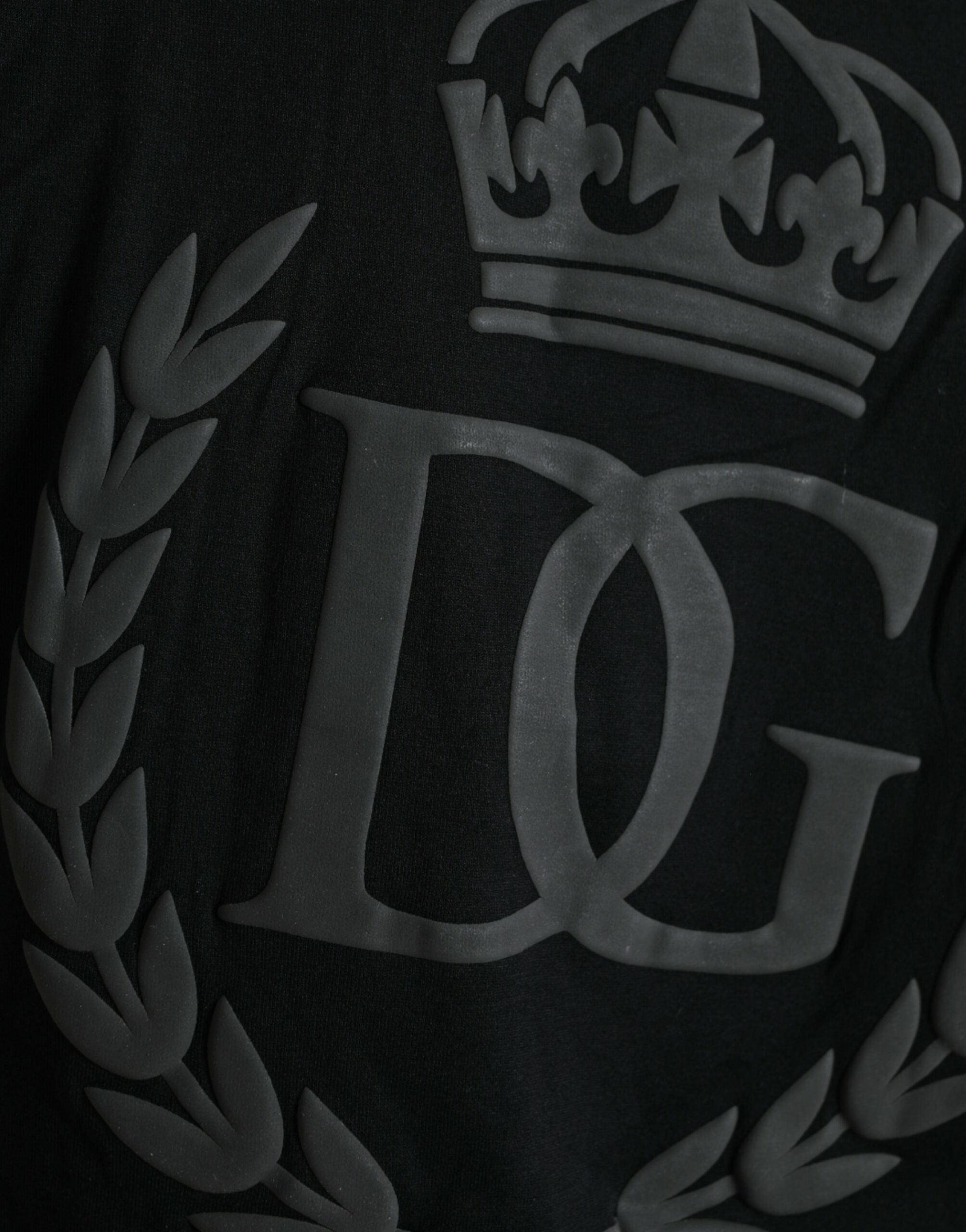 Dolce & Gabbana Schwarzes T-Shirt mit Rundhalsausschnitt und kurzen Ärmeln mit Logo-Prägung-4