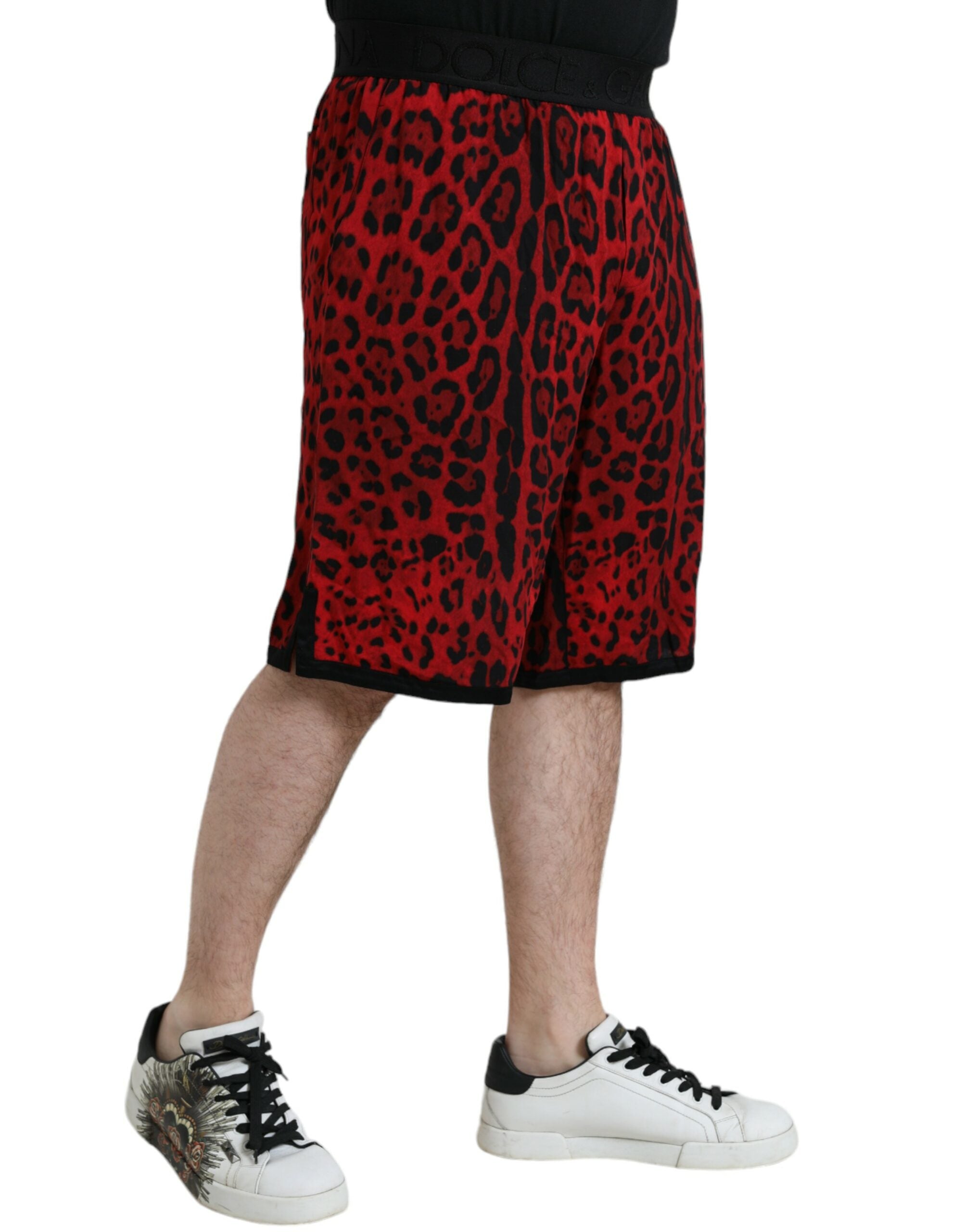 Dolce & Gabbana Rote Bermudashorts mit Leopardenmuster aus Viskose-3