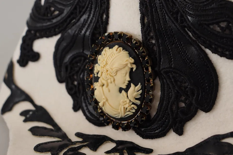 Sombrero con broche de camafeo bordado de lana blanca y negra de Dolce & Gabbana-4