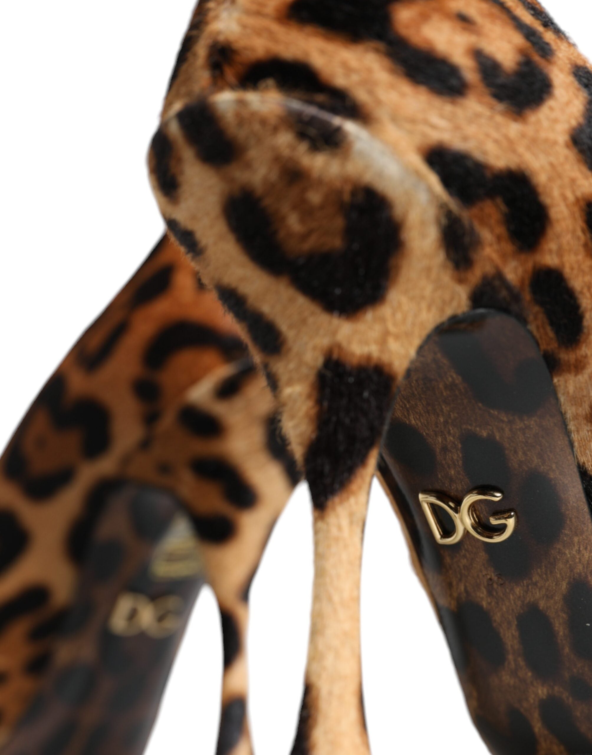 Zapatos de tacón de pelo de becerro con estampado de leopardo marrón de Dolce & Gabbana-7