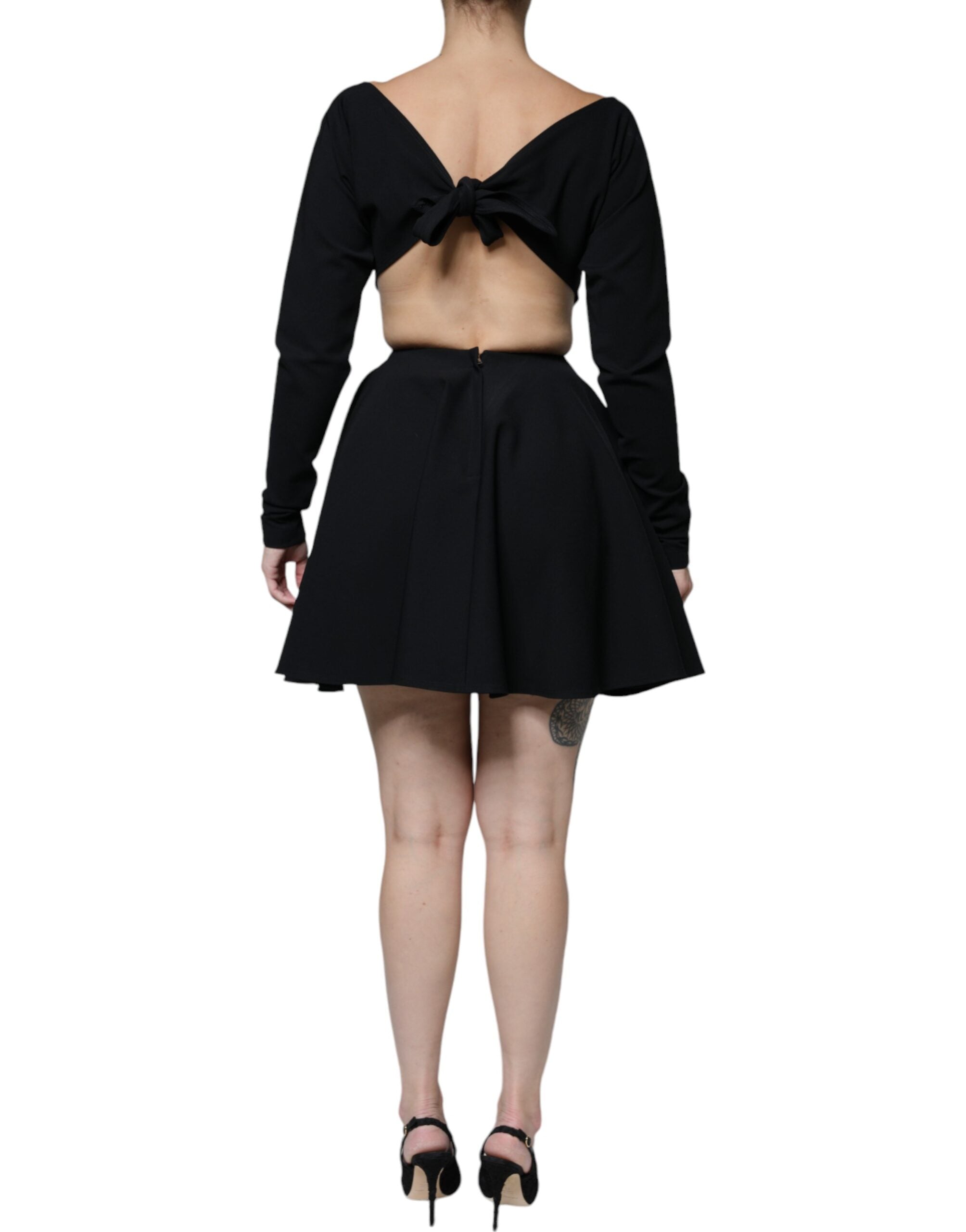 Dolce & Gabbana Schwarzes Minikleid aus Viskose mit langen Ärmeln und Ausschnitt-4