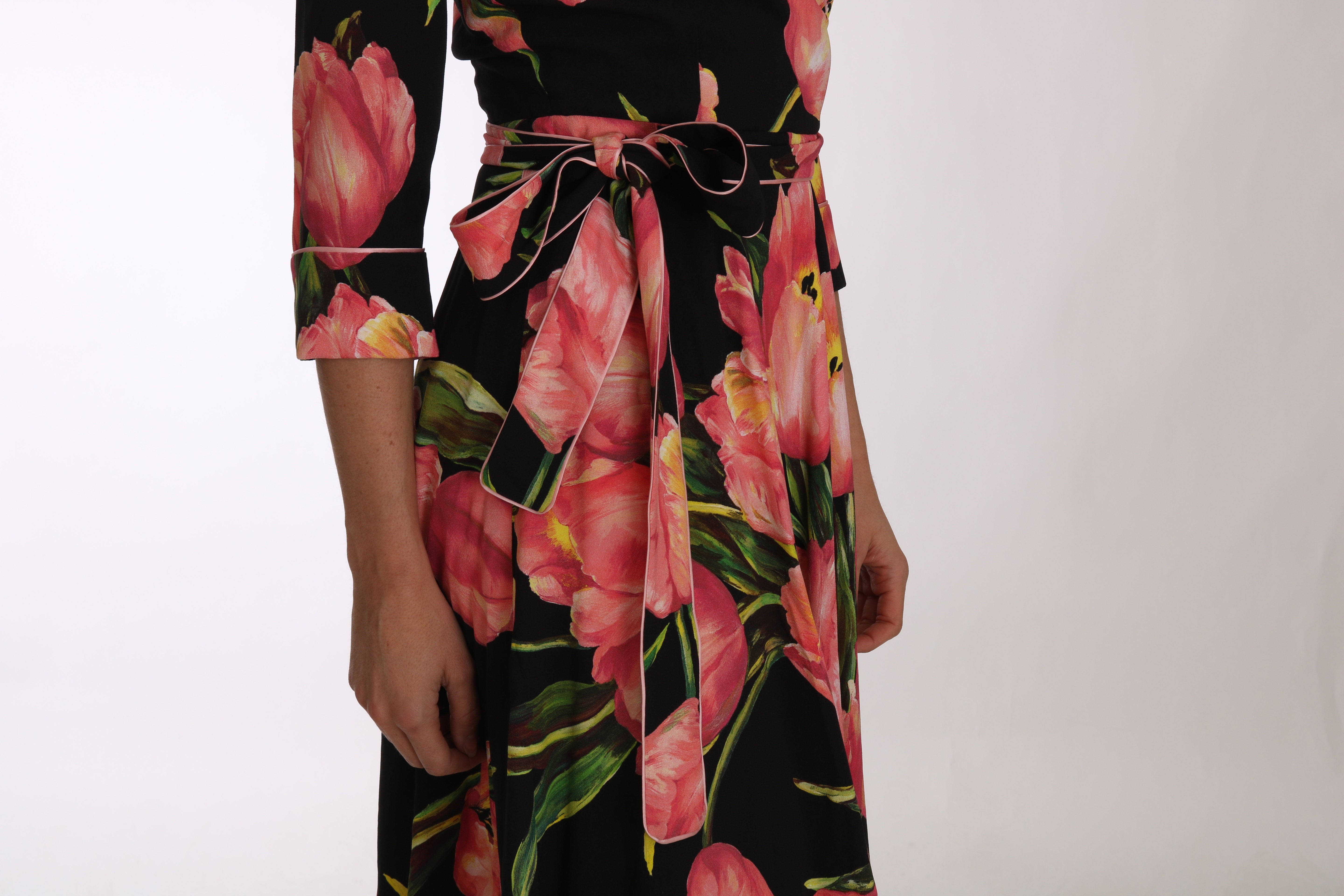 Dolce & Gabbana Schwarz-rosa Tulpenprint Stretch-Shiftkleid-3