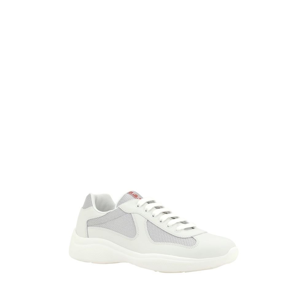 Prada Weiße Kalbshaut Bos Taurus Sneakers mit niedrigem Schaft-2