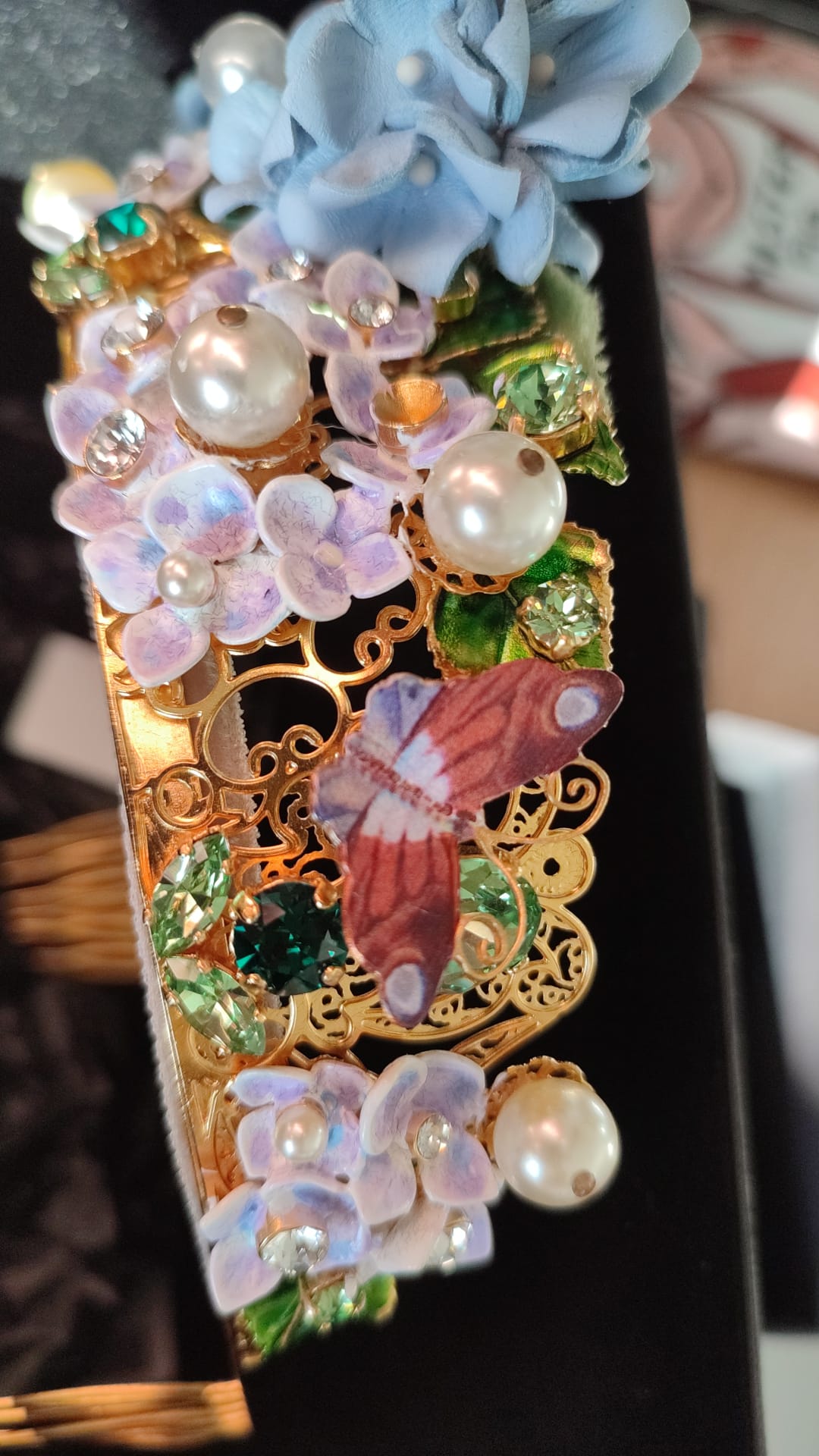 Dolce & Gabbana Gold Crystal Purple Hydrangea Headband Crown Diadem-7