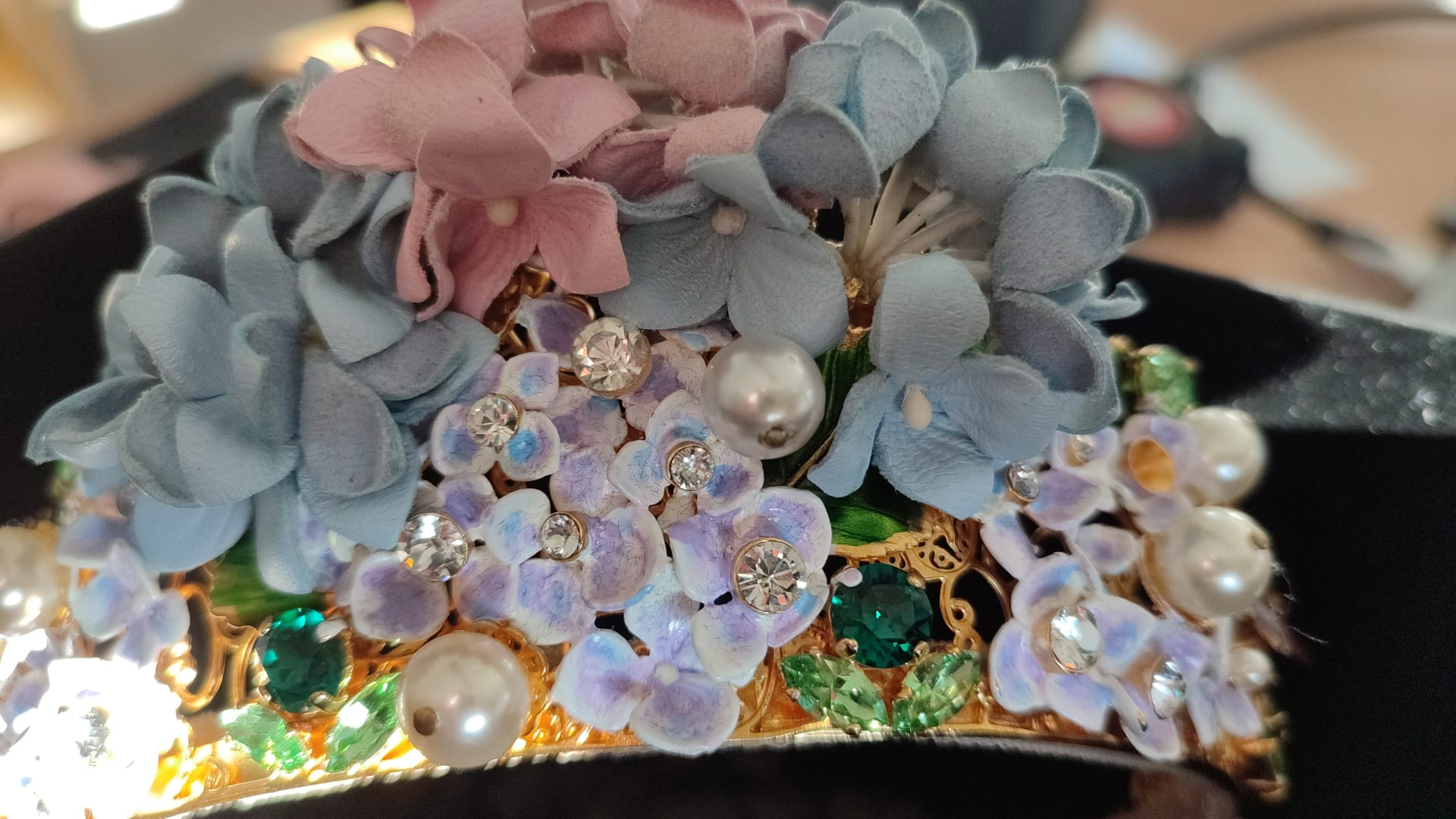 Dolce & Gabbana Gold Crystal Purple Hydrangea Headband Crown Diadem-8