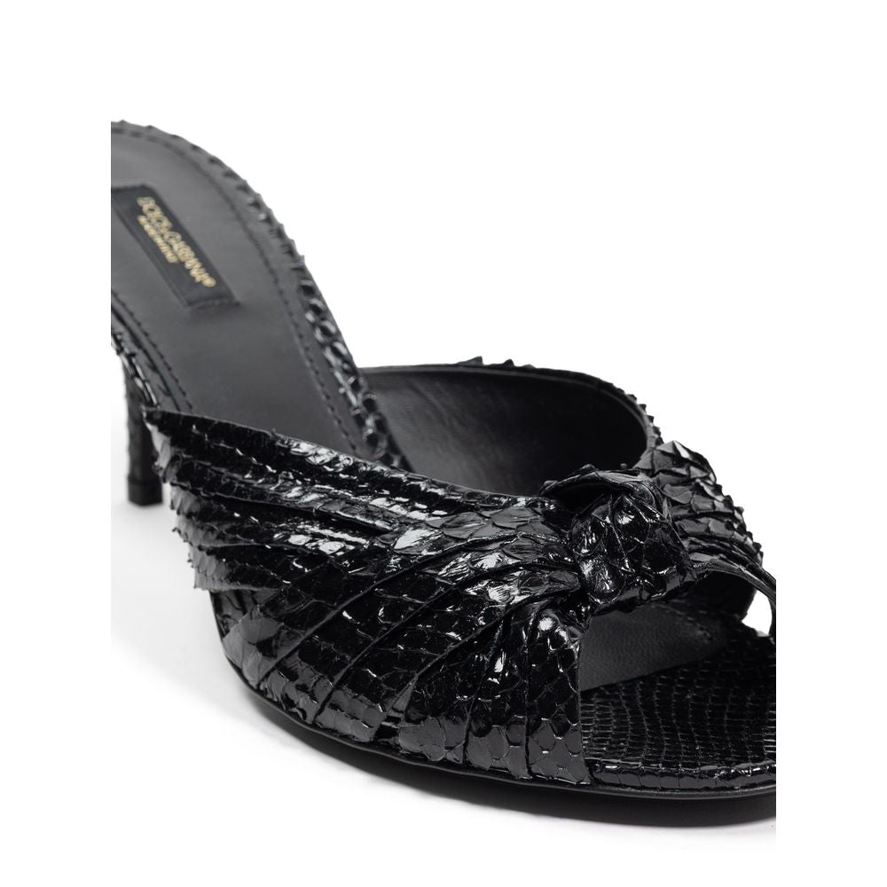 Sandalias Dolce & Gabbana con estampado de piel de serpiente y tacón de plataforma en color negro-4