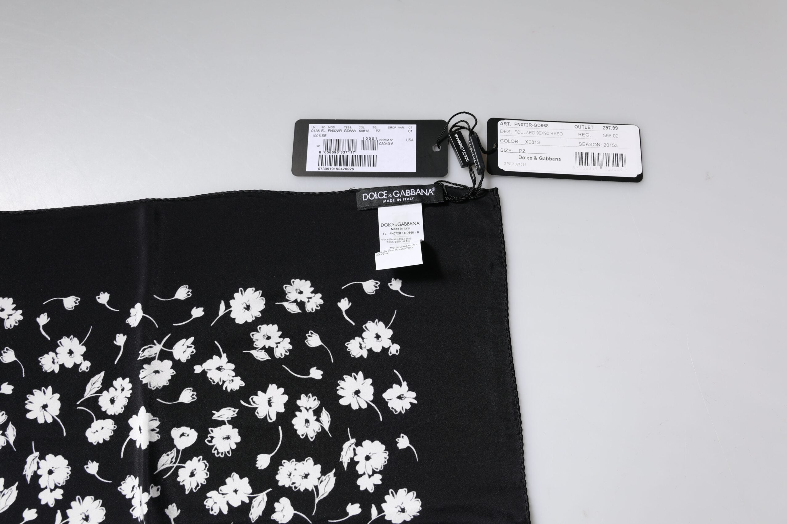 Dolce & Gabbana Schwarzer floraler Seidenschal mit quadratischem Umschlag-5