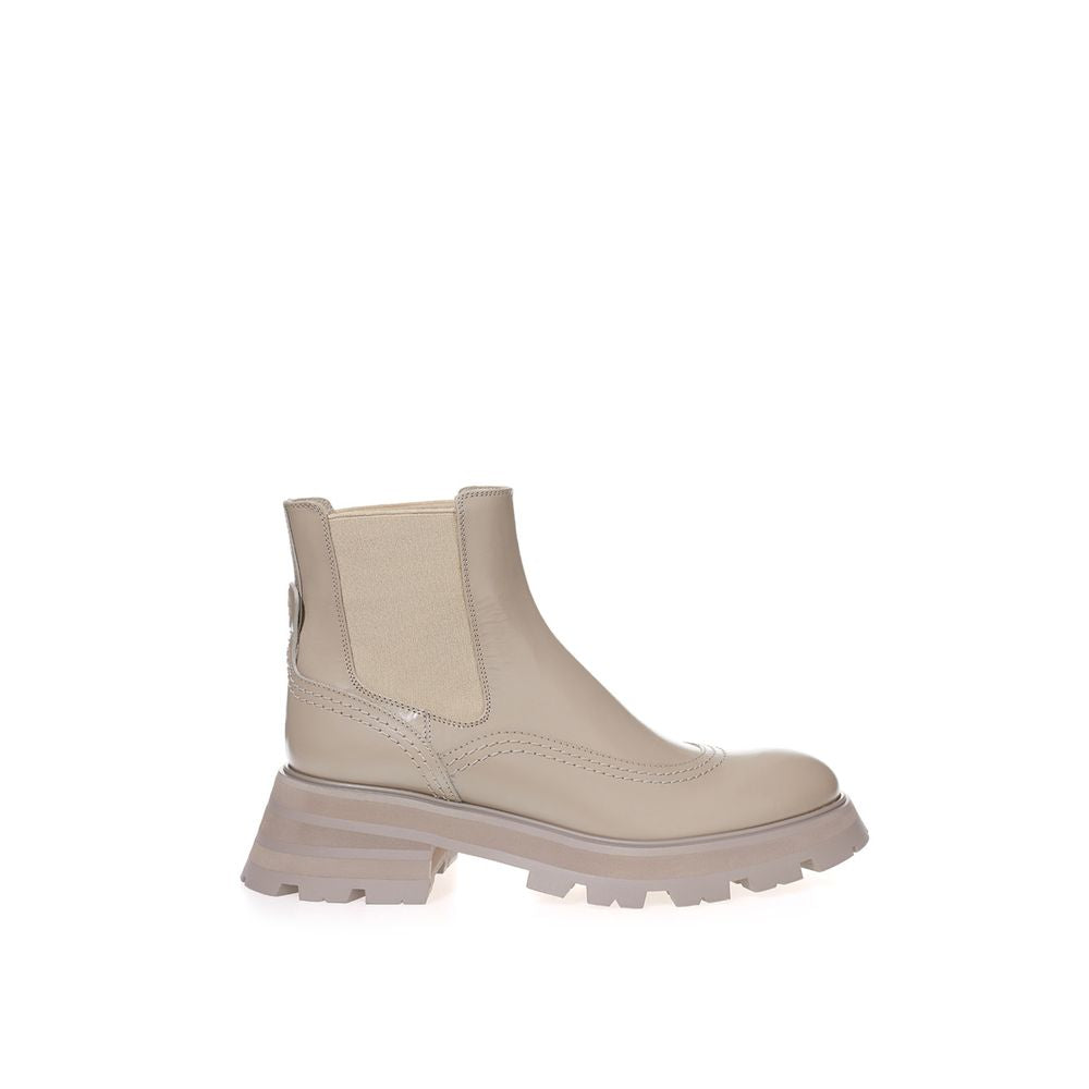 Alexander McQueen Chic Grey Leather Boots for Elegant Steps