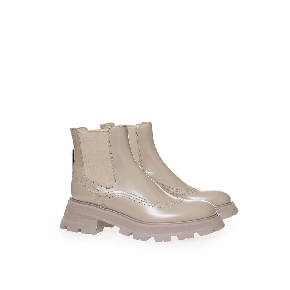 Alexander McQueen Chic Grey Leather Boots for Elegant Steps-3